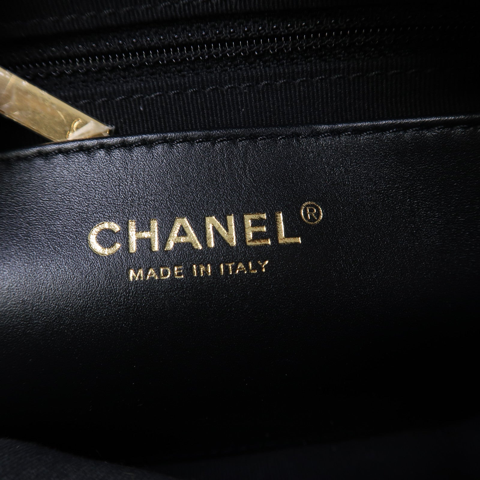 CHANEL 菱格皮革Chain Shoulder金扣鏈帶肩背袋灰色