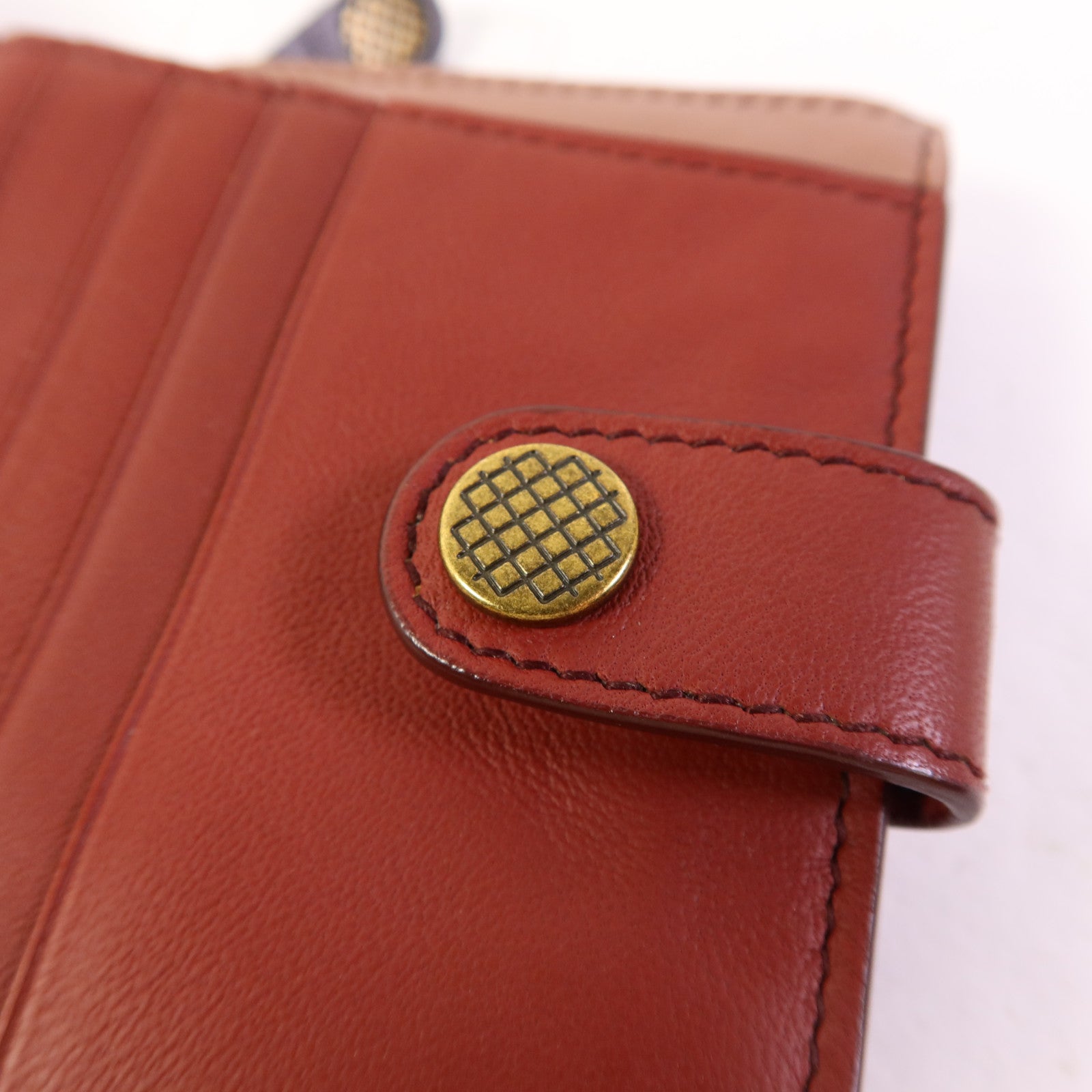 BOTTEGA VENETA 牛皮皮革Bifold Wallet錢包