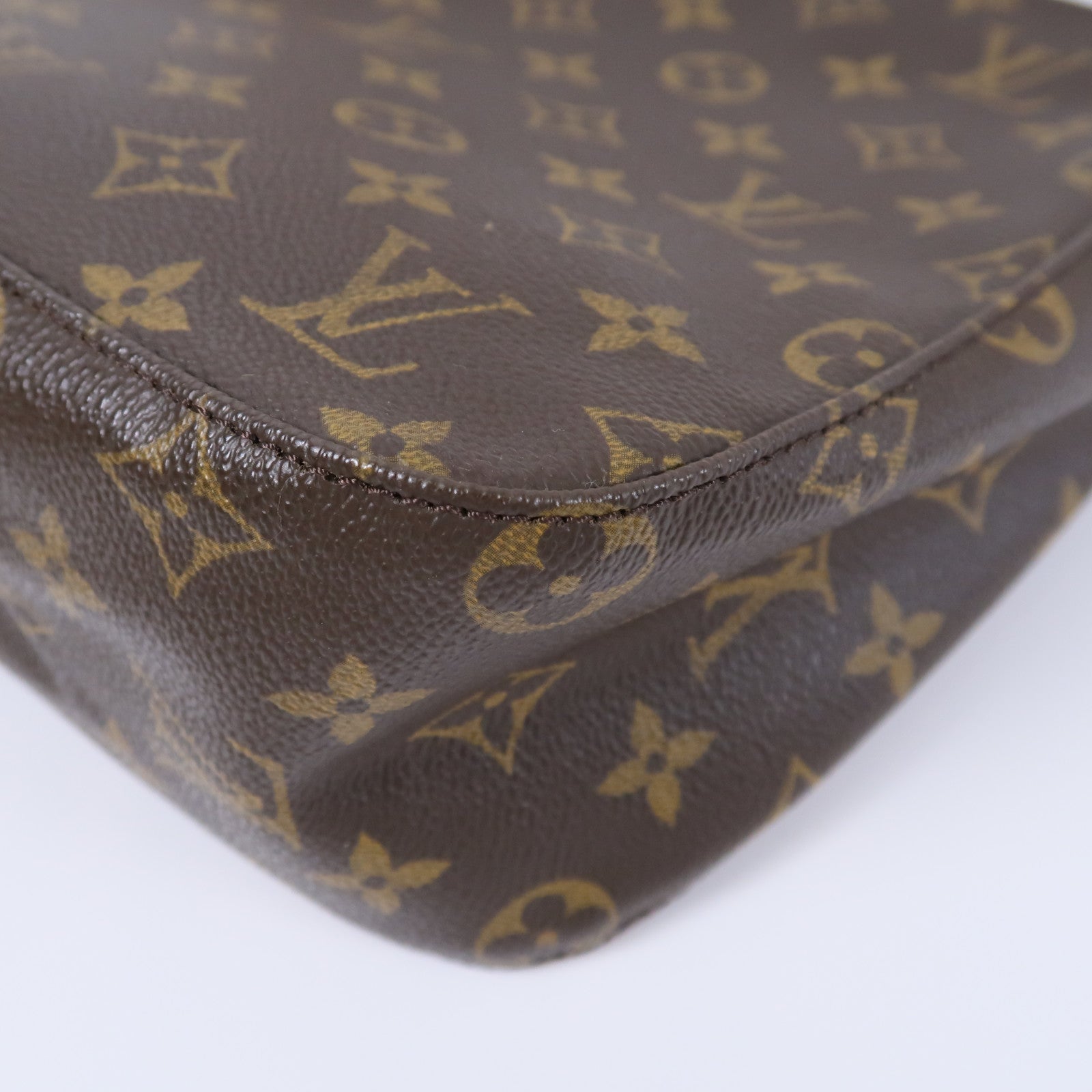 LOUIS VUITTON Monogram Looping MM肩背袋