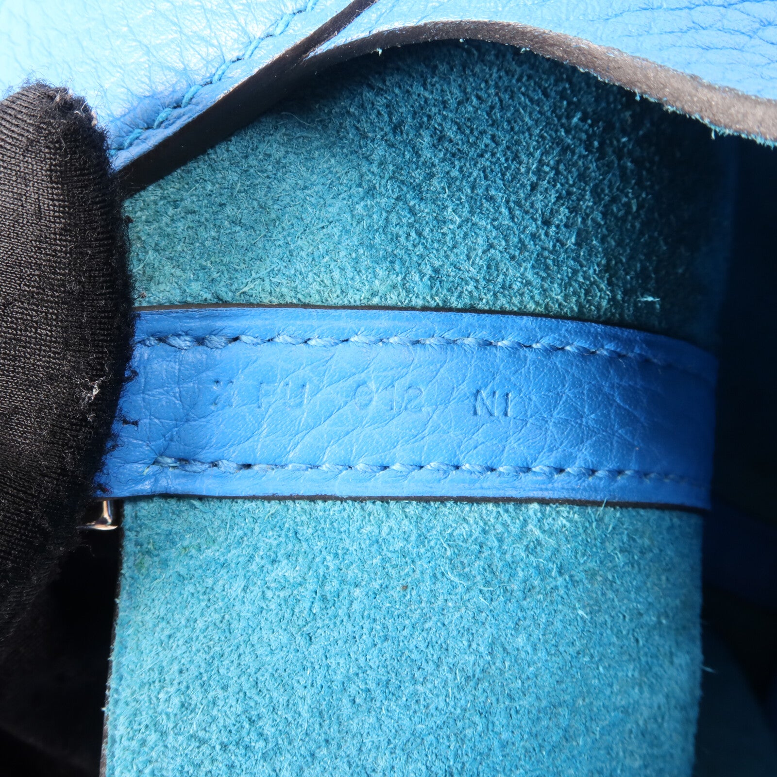 HERMES Clemence皮革Picotin MM扣手挽袋Bleu Zanzibar