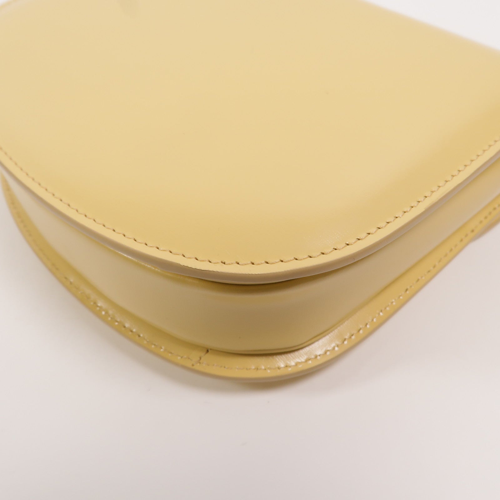 CELINE 牛皮皮革Besace Clea鏈帶肩背袋