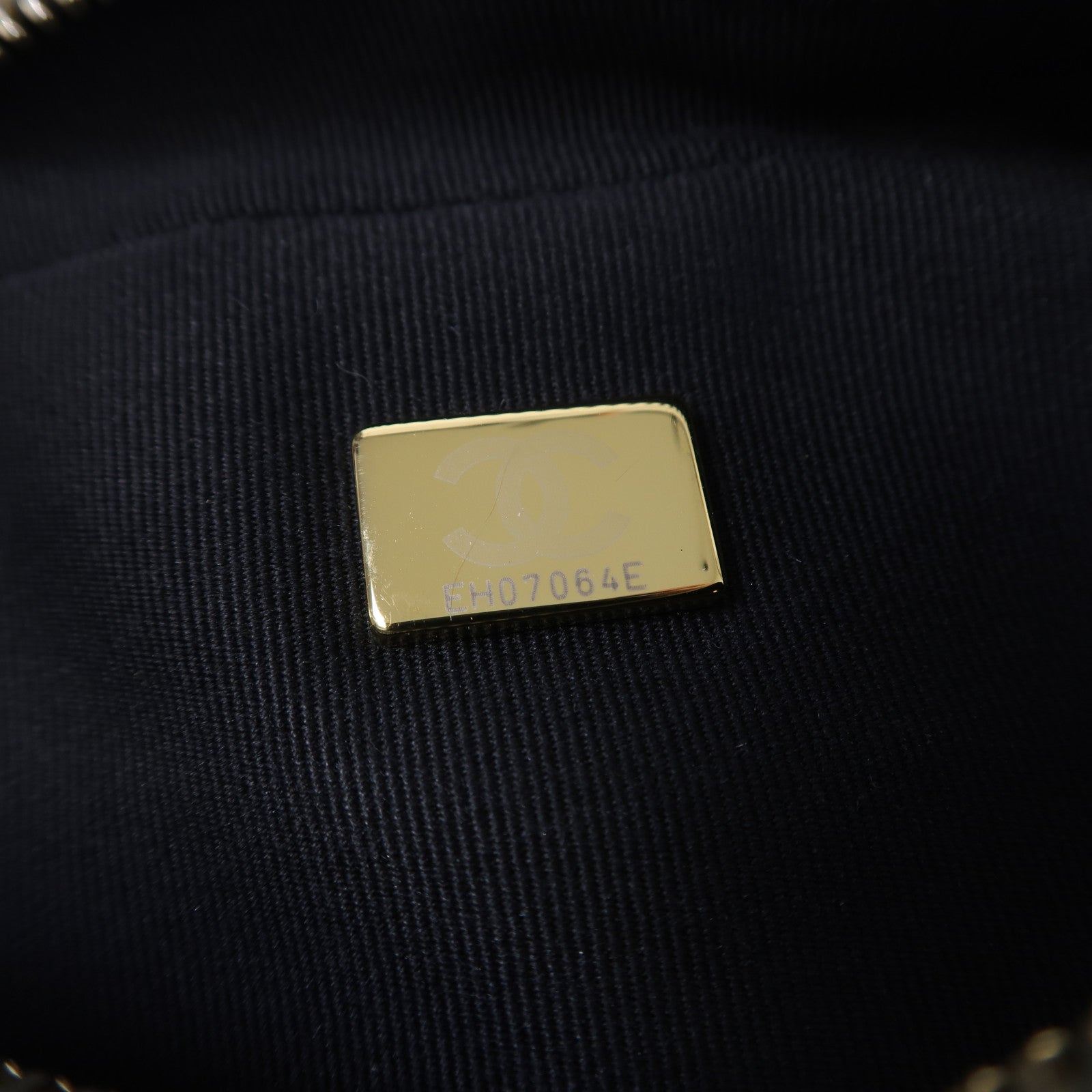 CHANEL 菱格皮革Chain Shoulder金扣鏈帶肩背袋灰色