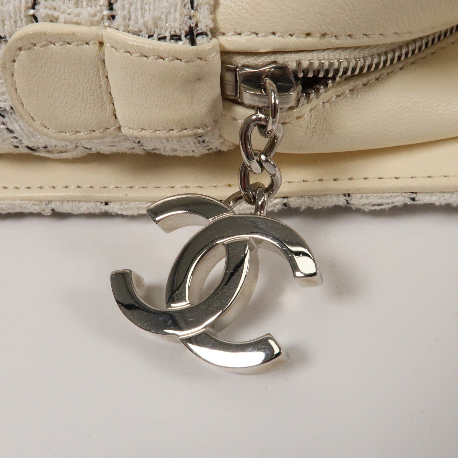 CHANEL Tweed Shoulder Bag銀扣肩背袋