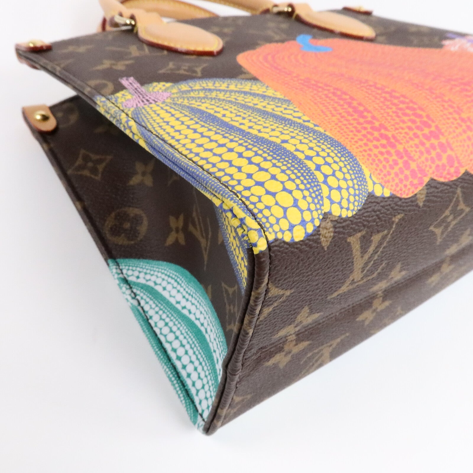LOUIS VUITTON Monogram Reverse LV x YK OnTheGo PM手挽肩背兩用袋