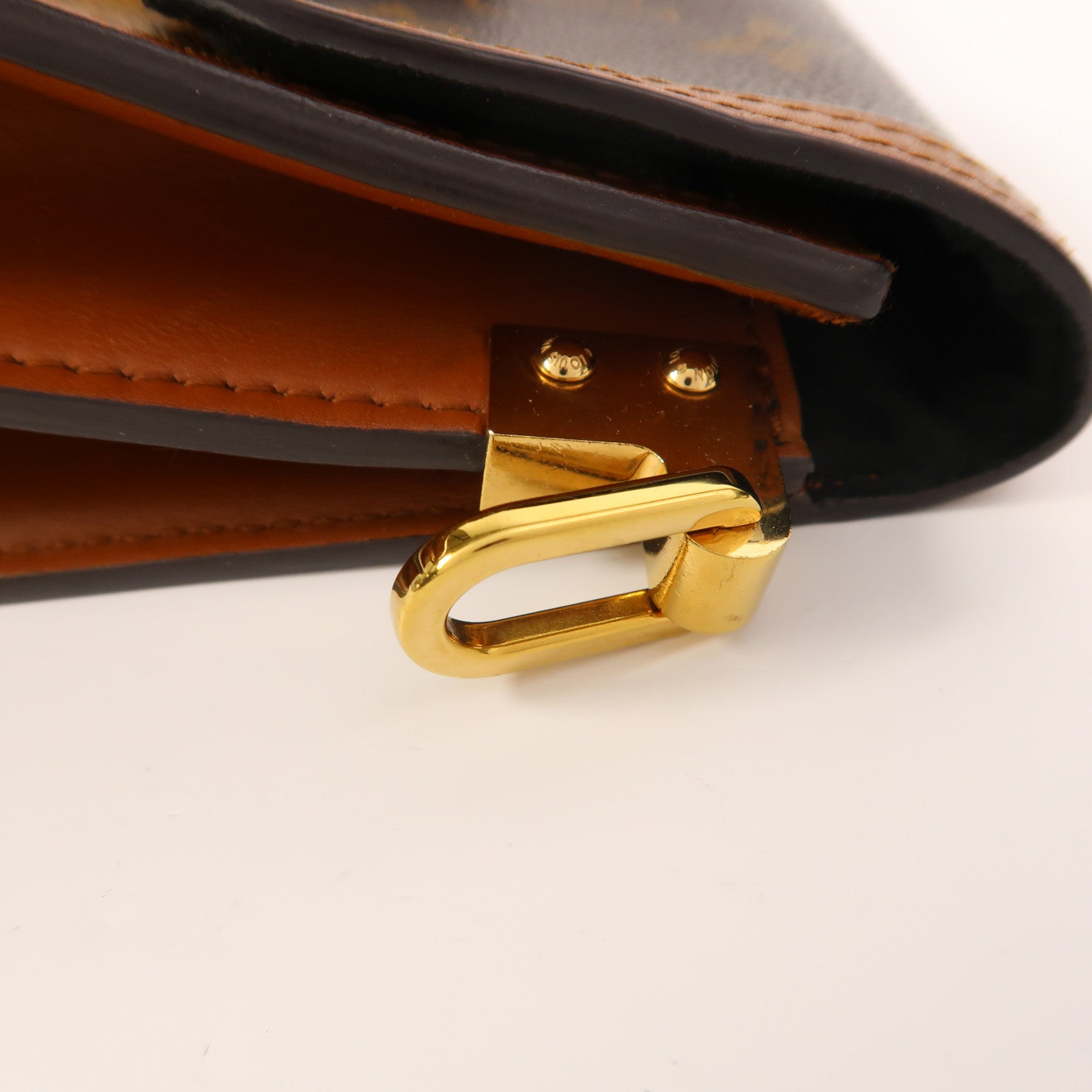 LOUIS VUITTON 【激減優惠】Monogram Reverse Mini Dauphine金扣肩背袋