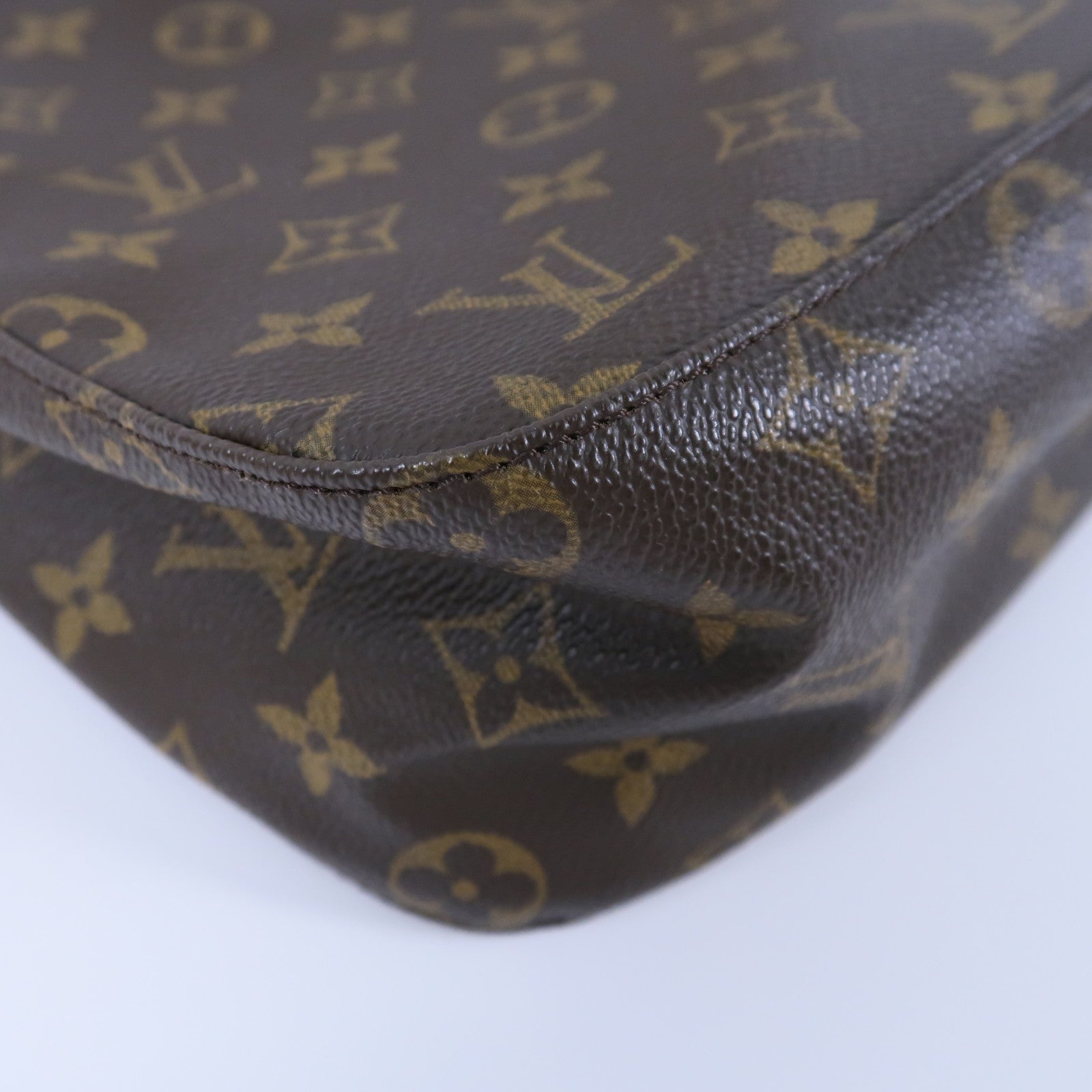 LOUIS VUITTON Monogram Looping MM肩背袋