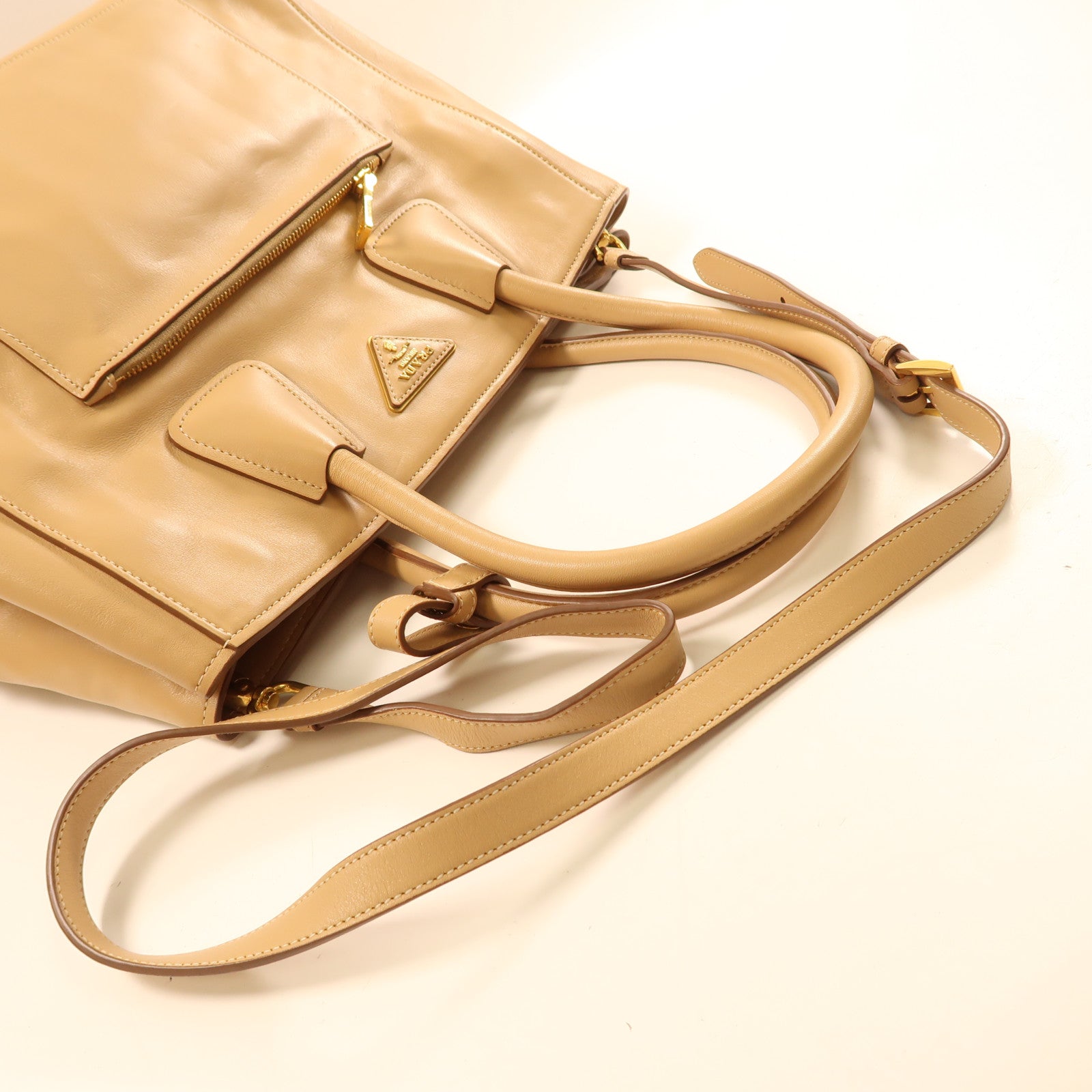 PRADA 牛皮皮革2 Way Shoulder金扣手挽肩背兩用袋