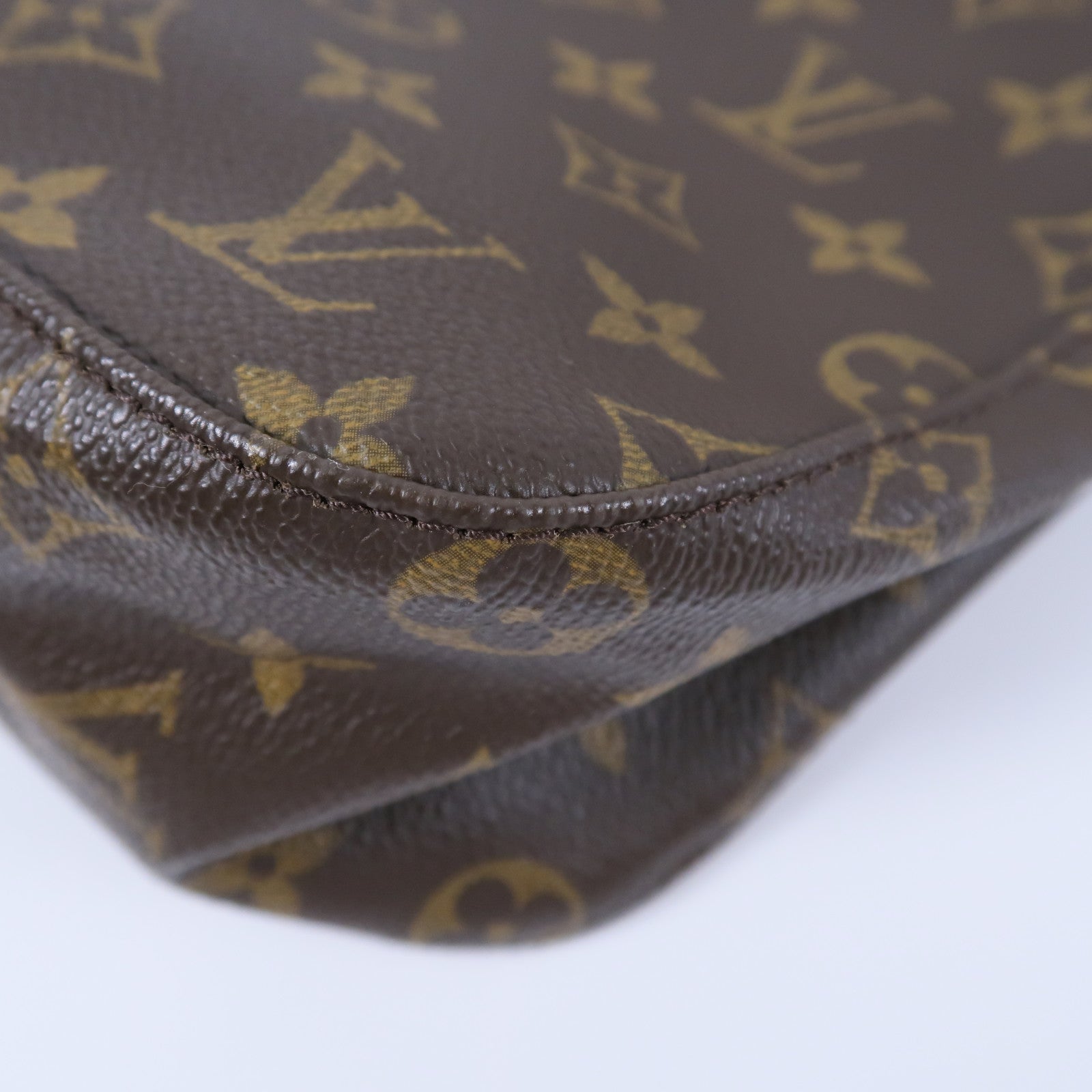 LOUIS VUITTON Monogram Looping MM肩背袋