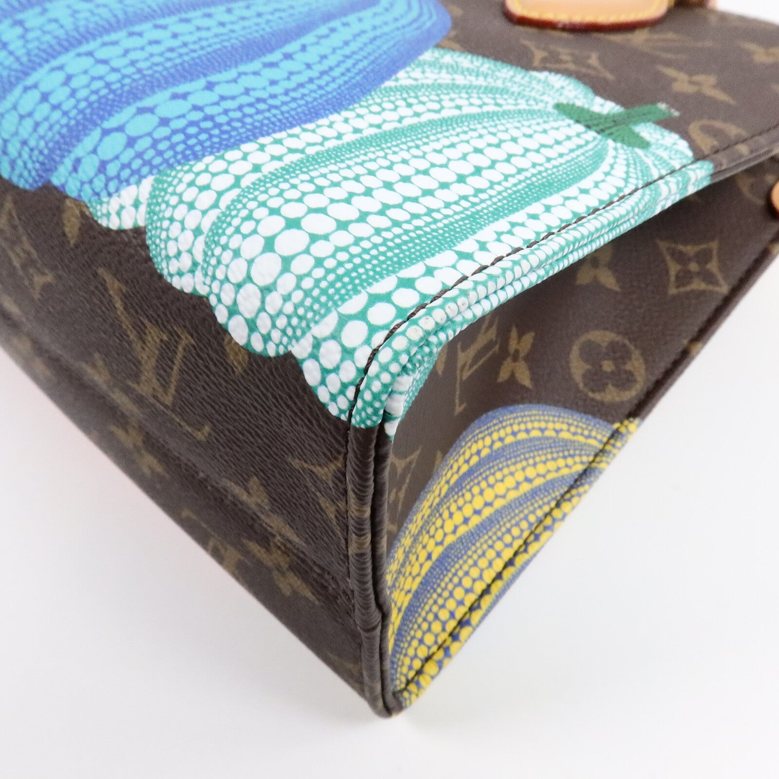 LOUIS VUITTON Monogram Reverse LV x YK OnTheGo PM手挽肩背兩用袋