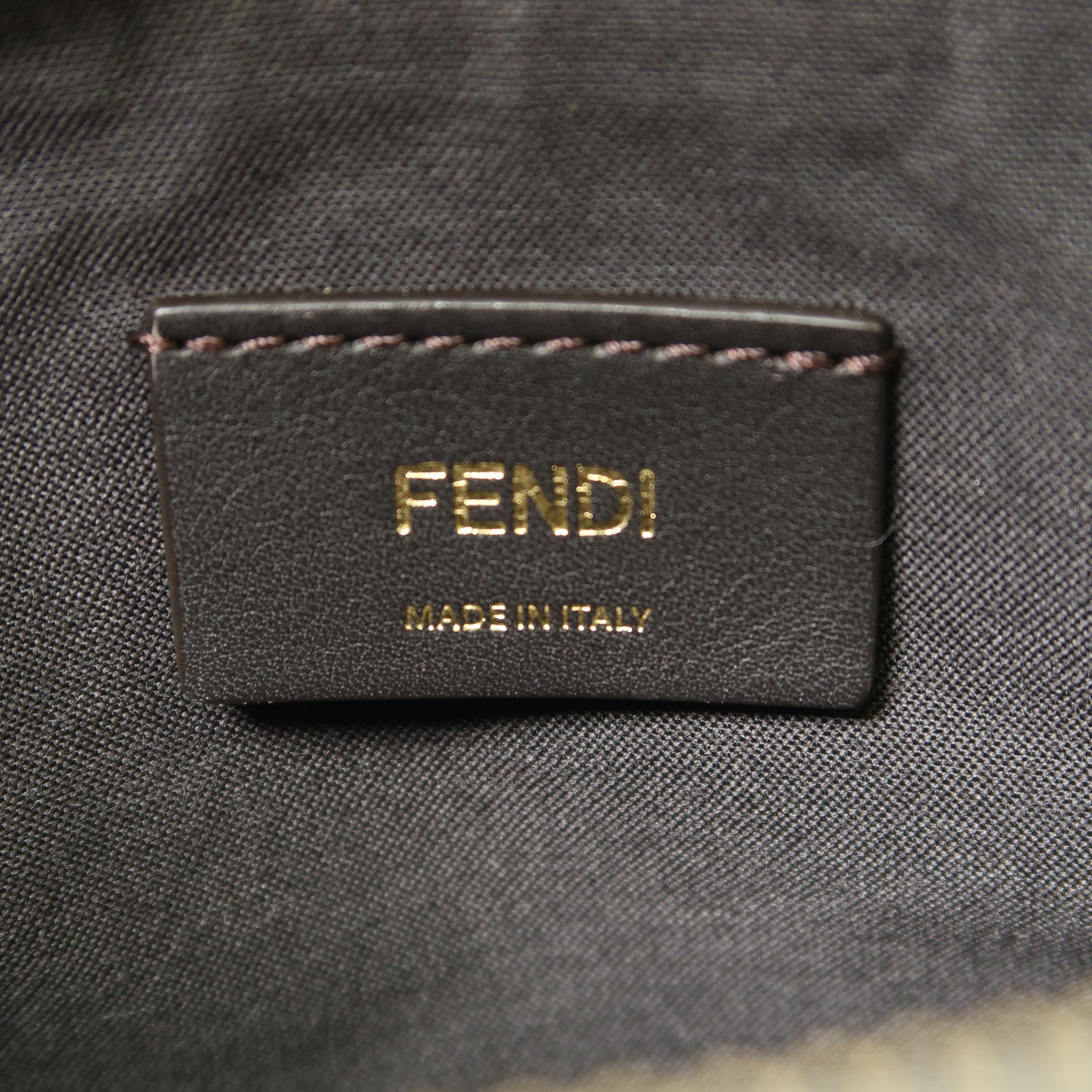 FENDI 牛皮皮革Graphy金扣肩背袋灰色