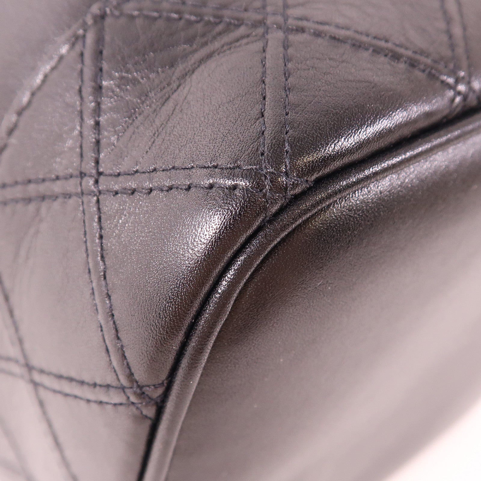 CHANEL 牛皮皮革Accessory Pouch金扣手挽袋