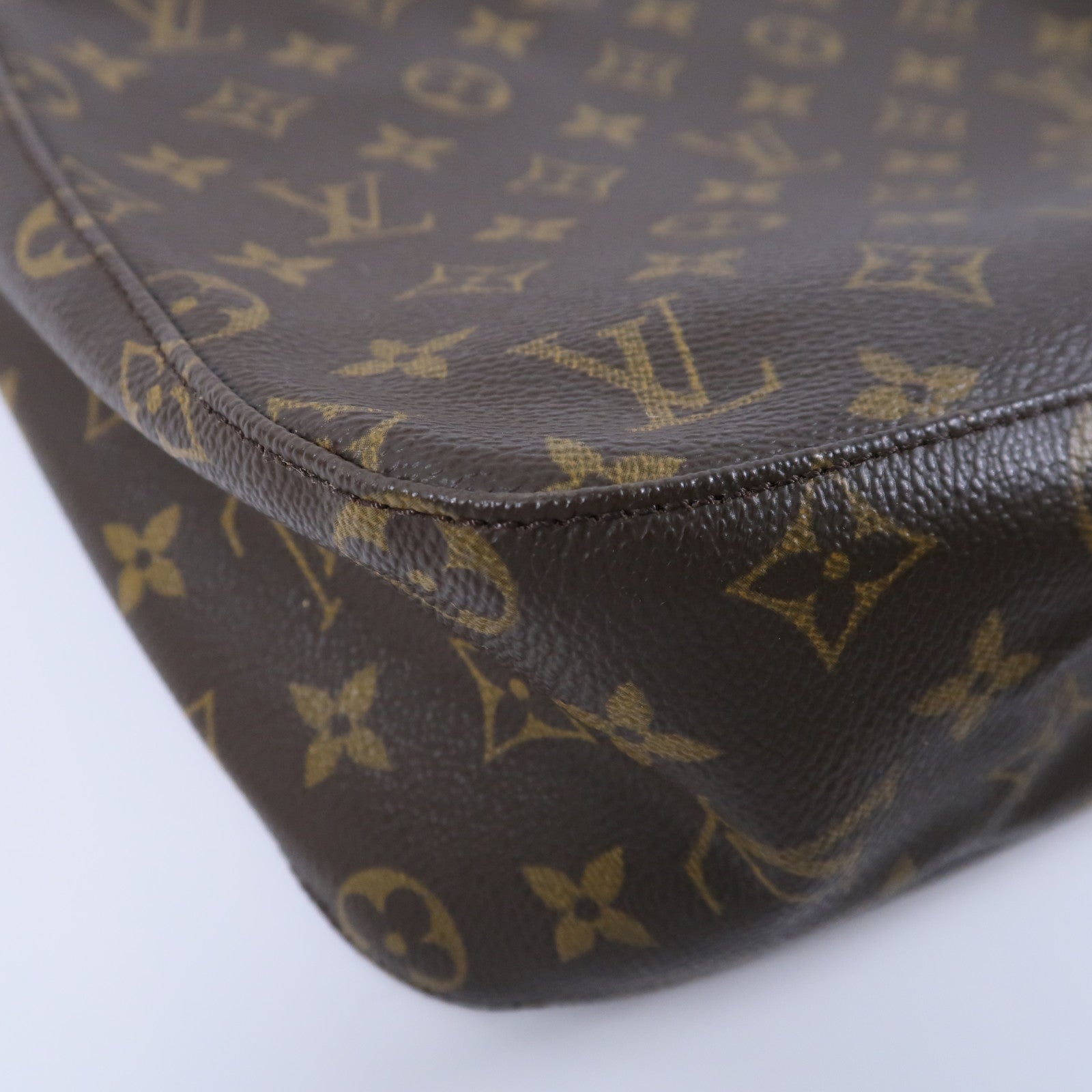 LOUIS VUITTON Monogram Looping MM肩背袋
