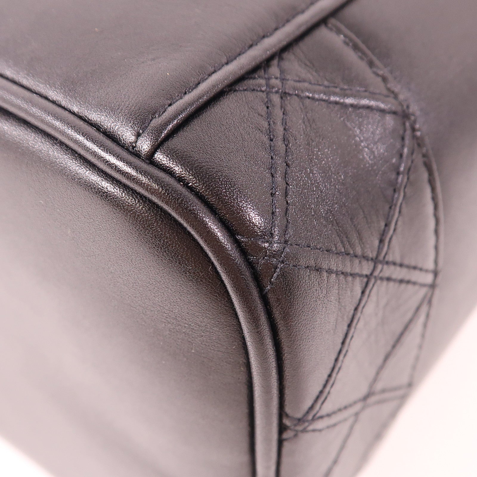 CHANEL 牛皮皮革Accessory Pouch金扣手挽袋