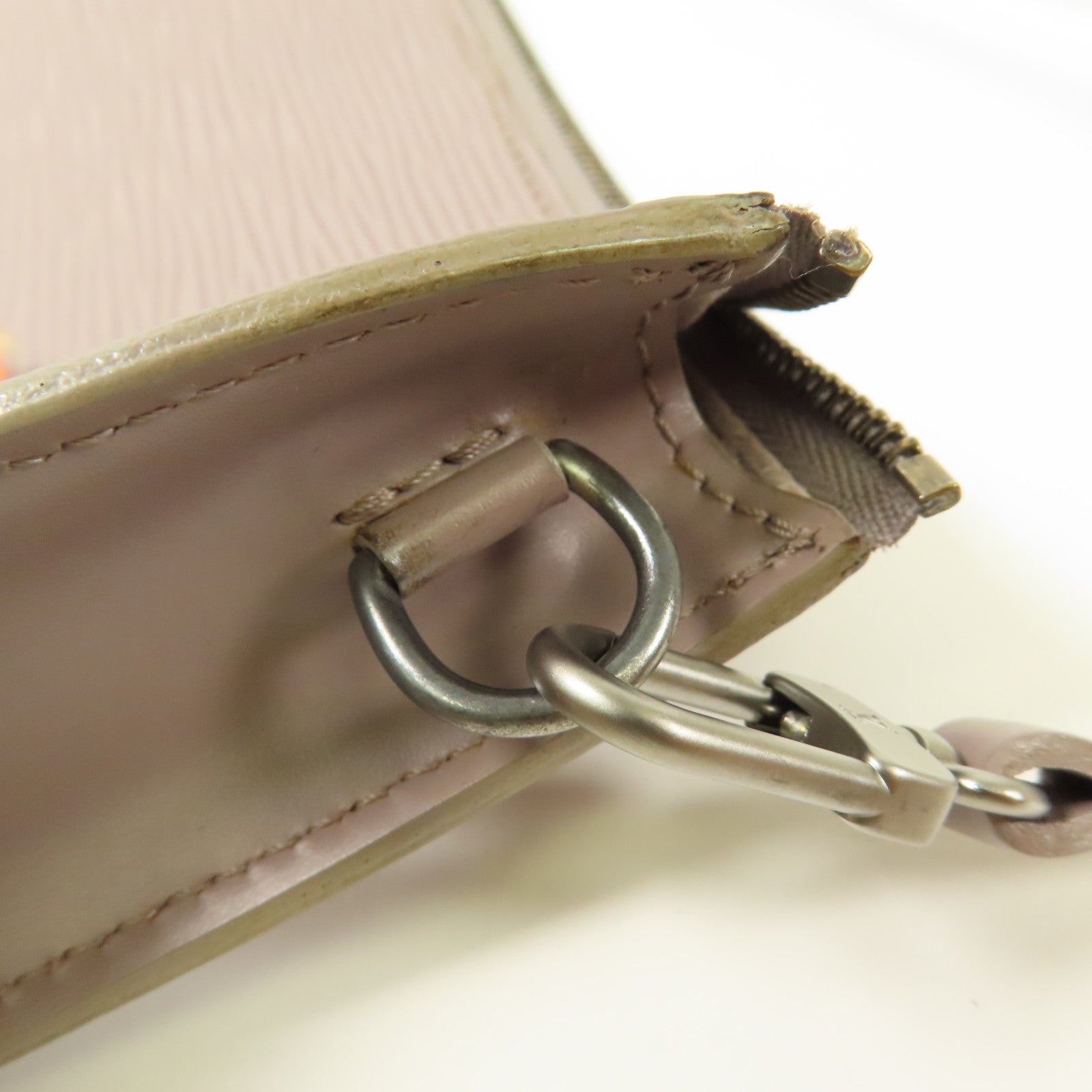 LOUIS VUITTON Epi Pochette銀扣手挽袋