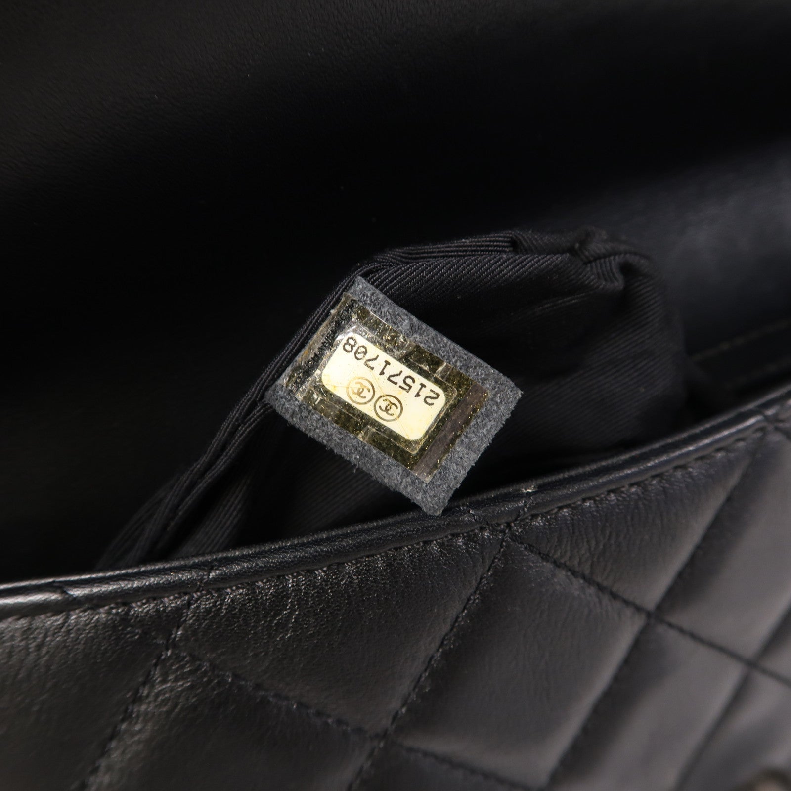 CHANEL 菱格牛皮皮革Chain Shoulder銀扣鏈帶肩背袋黑色