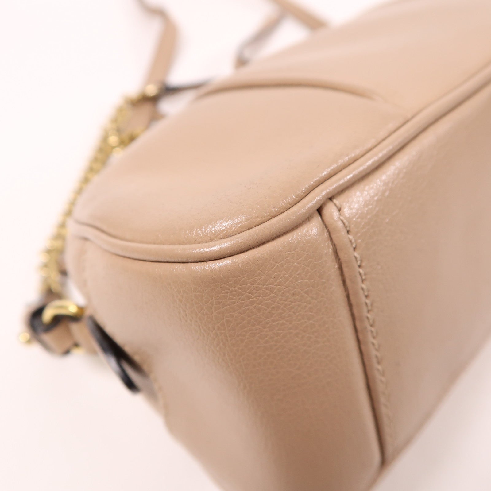 Miu Miu 牛皮皮革Chain Shoulder金扣肩背袋