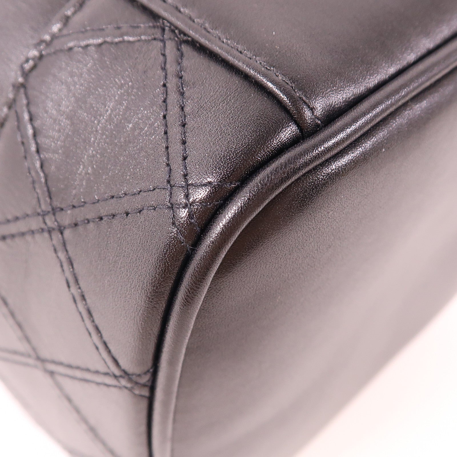 CHANEL 牛皮皮革Accessory Pouch金扣手挽袋