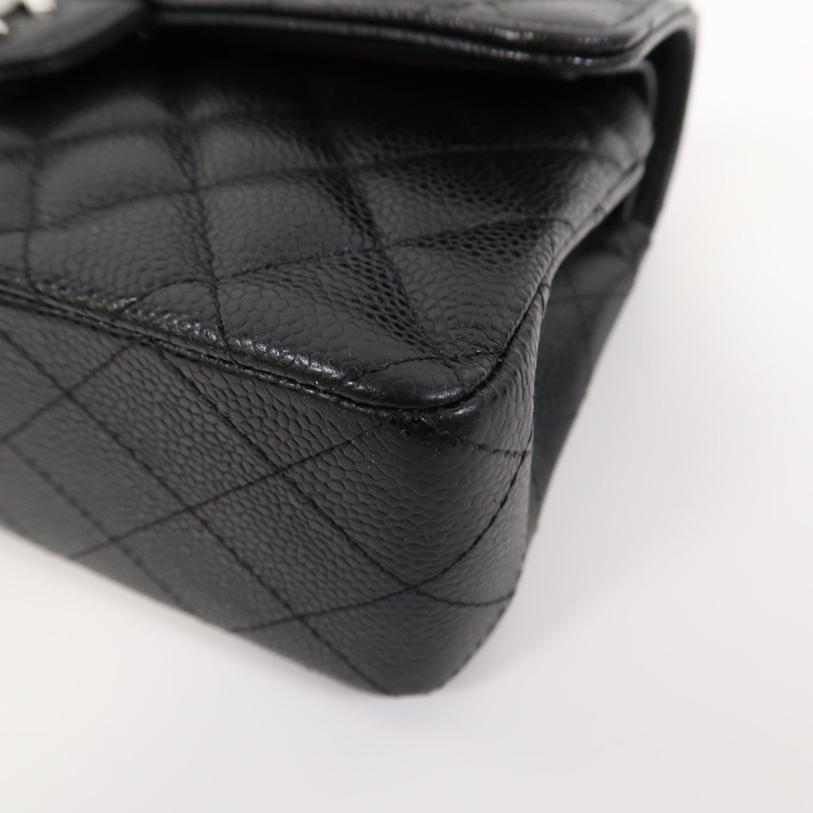 CHANEL Caviar皮革Classic 23銀扣鏈帶肩背袋黑色