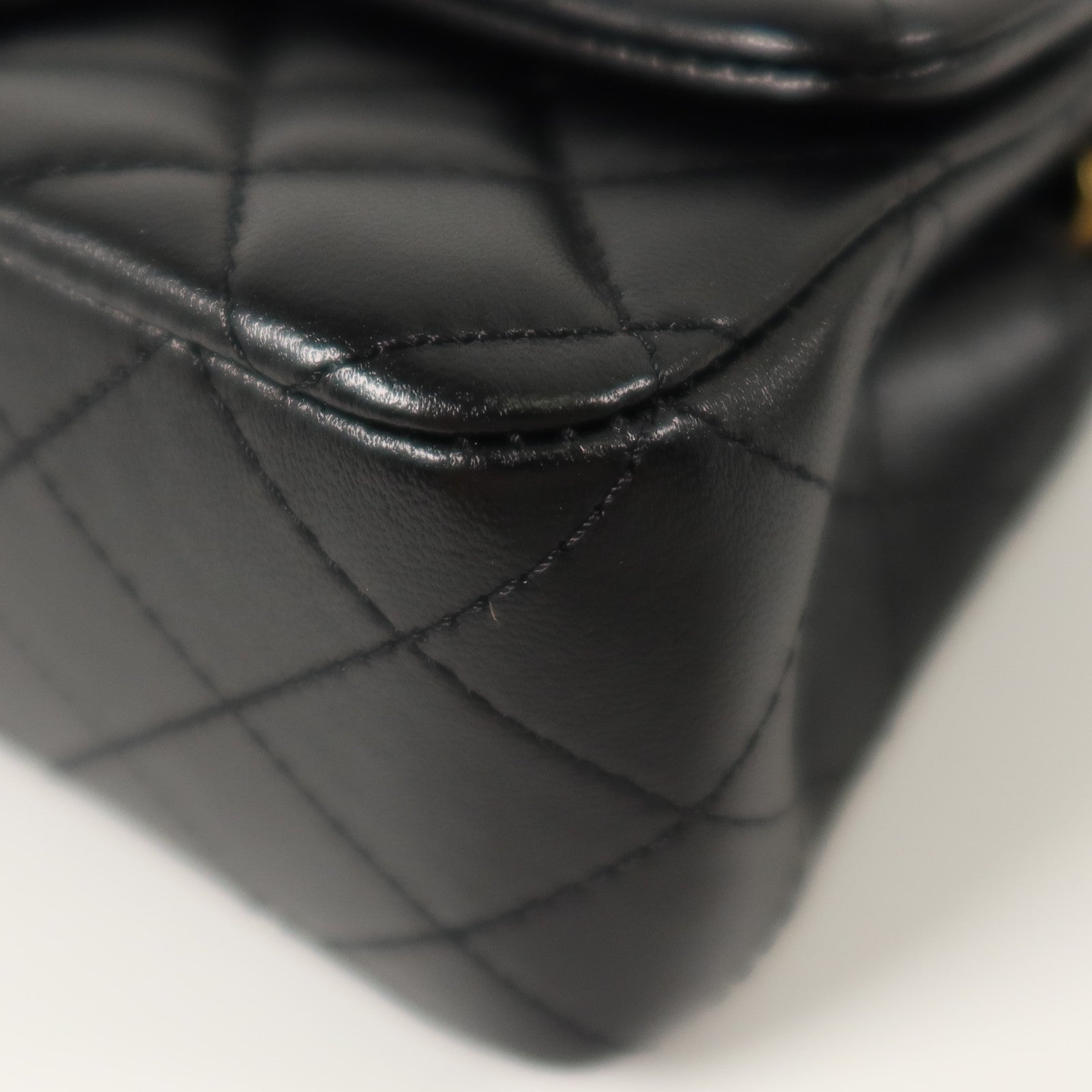 CHANEL 羊皮皮革Classic 20 Goldball金扣鏈帶肩背袋