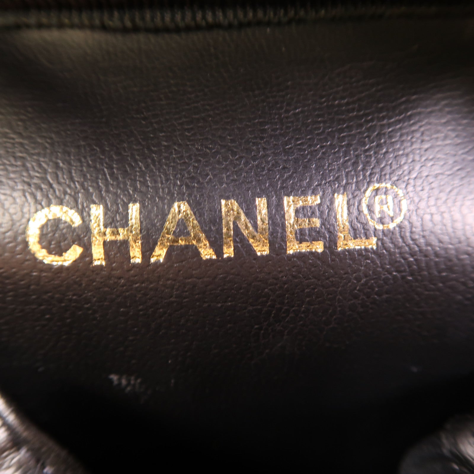 CHANEL 牛皮皮革Accessory Pouch金扣手挽袋