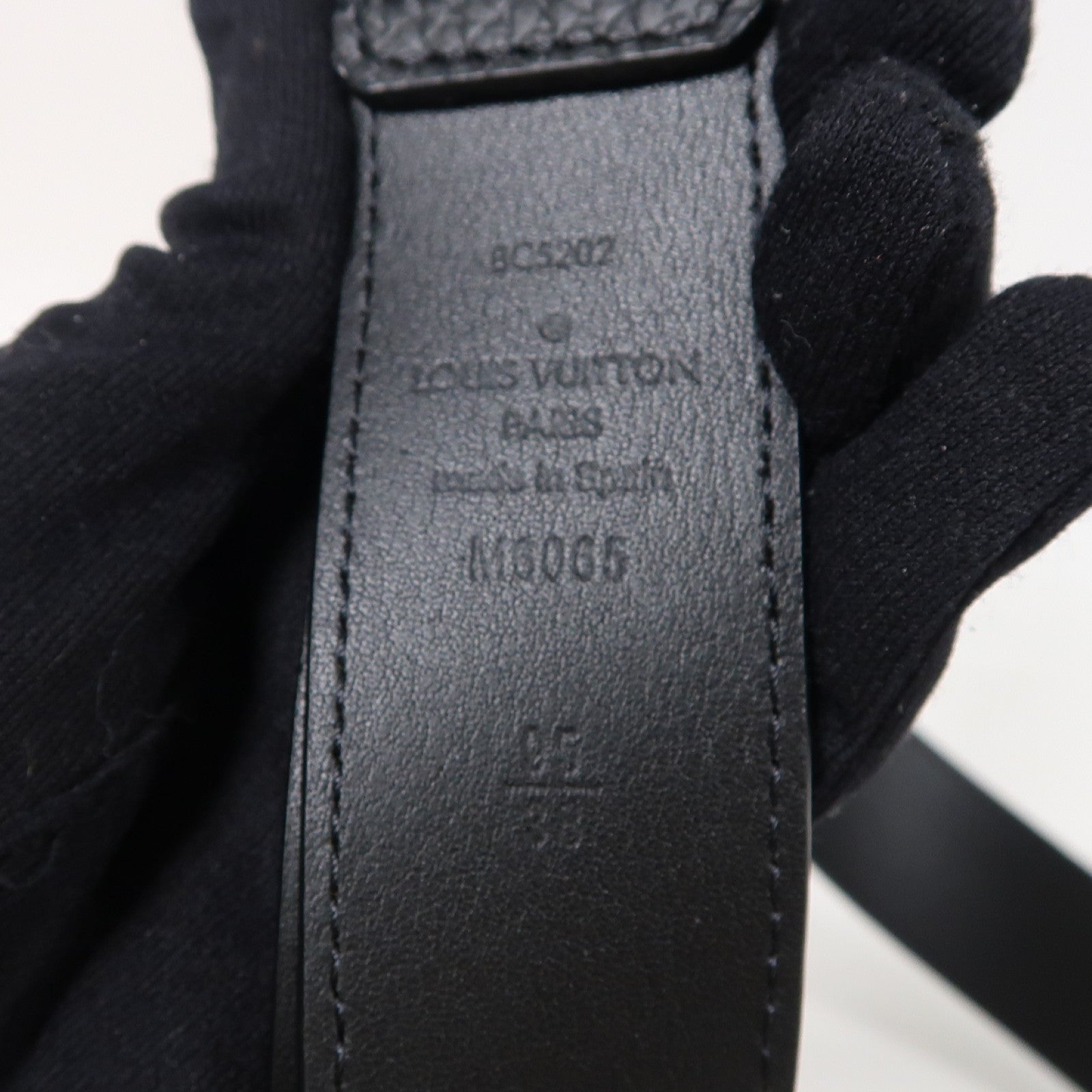 LOUIS VUITTON 皮革Saintour Pont Neuf Belt銀扣皮帶黑色