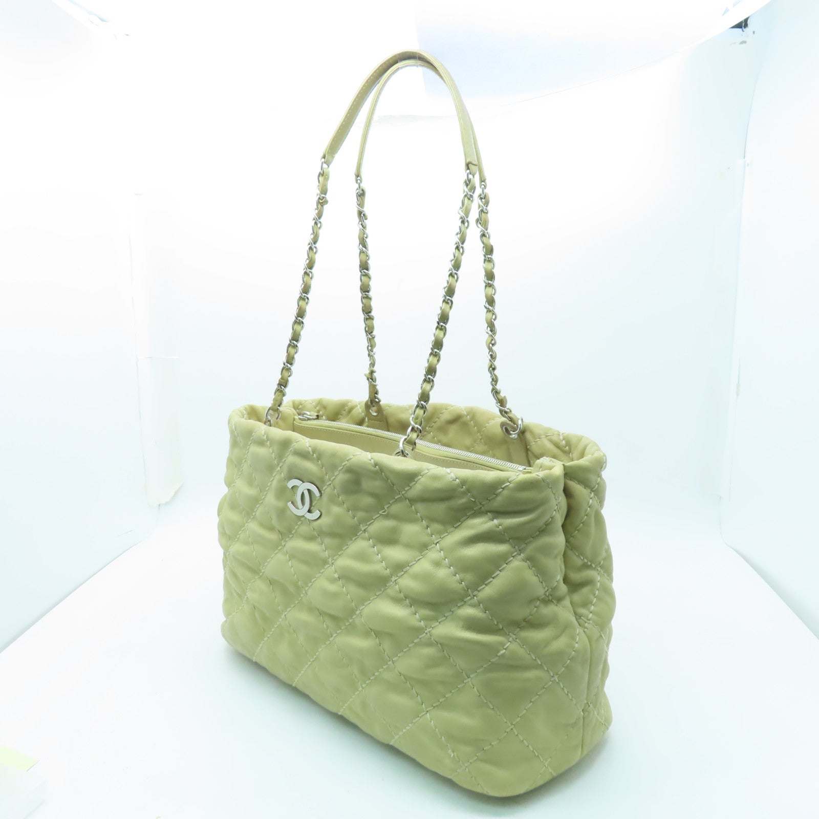 CHANEL 【清倉大減價】菱格牛皮皮革Shoulder Bag銀扣鏈帶肩背袋米色