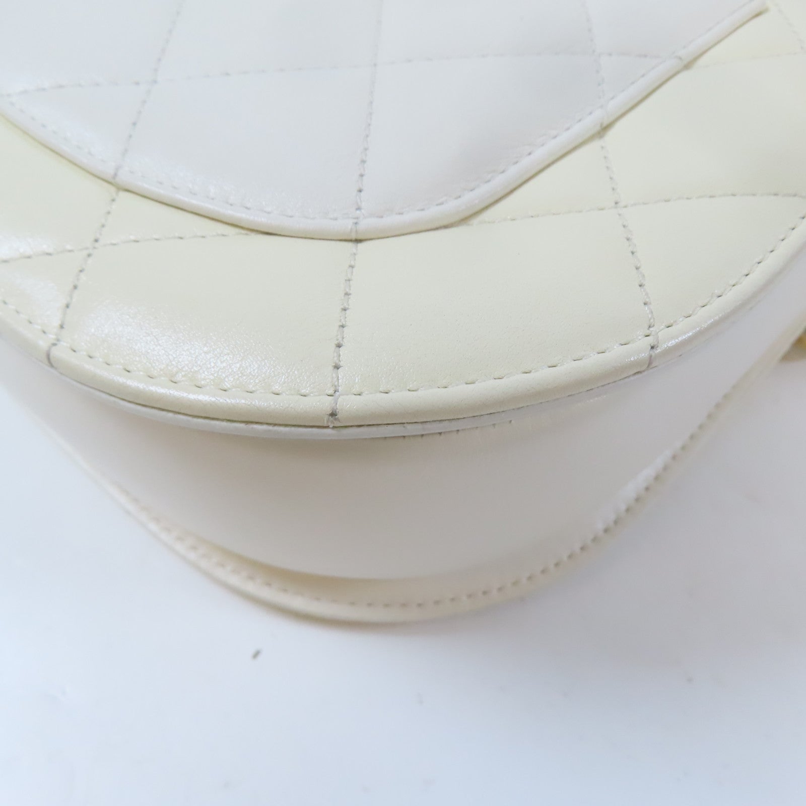 CHANEL 【激減優惠】菱格牛皮皮革Shoulder Bag金扣鏈帶肩背袋白色