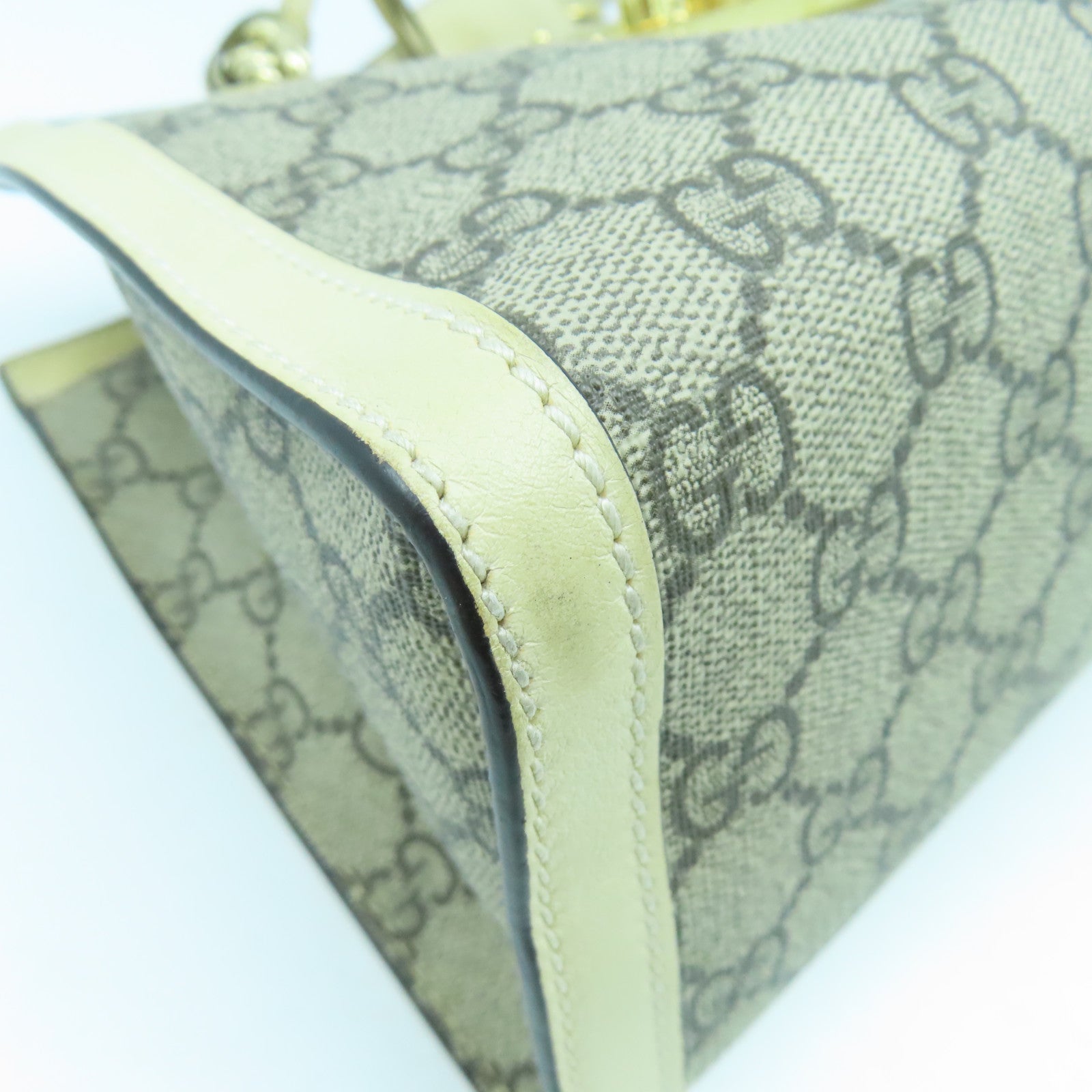 GUCCI 【激減優惠】塗層帆布Padlock GG金扣鏈帶肩背袋灰色/米色