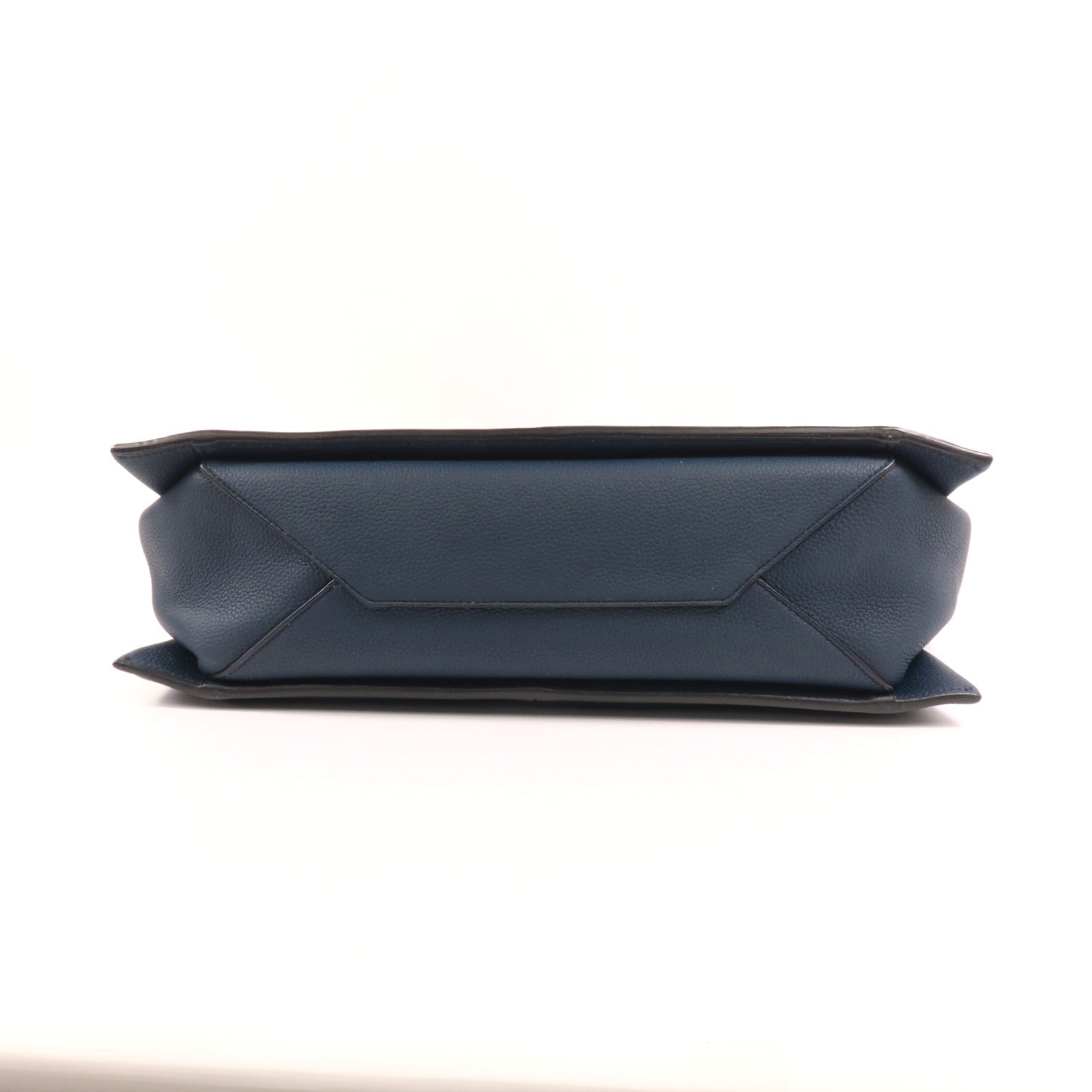 CELINE 牛皮皮革Tri-Fold金扣肩背袋