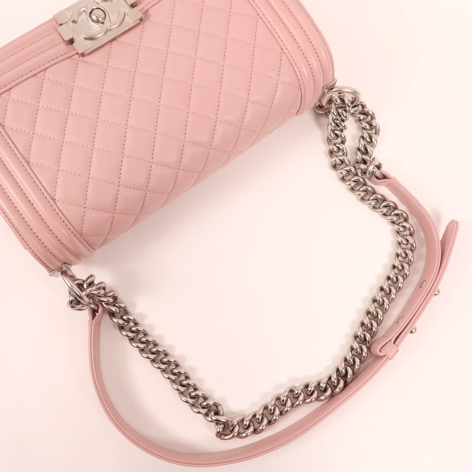 CHANEL 羊皮皮革Boy 25銀扣肩背袋