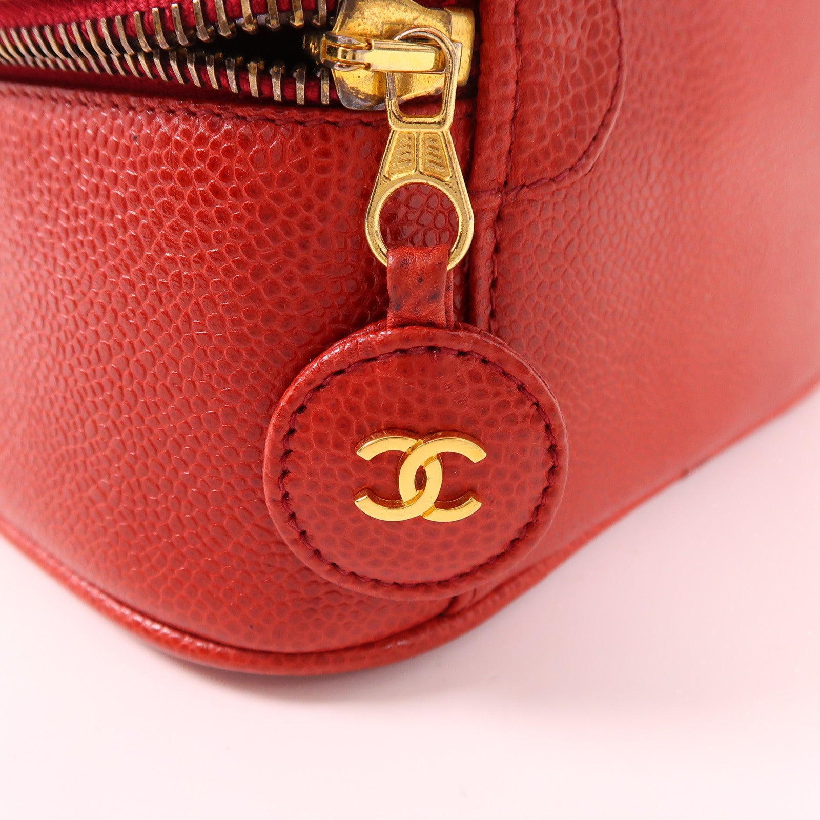 CHANEL 牛皮皮革Accessory Pouch金扣化妝袋