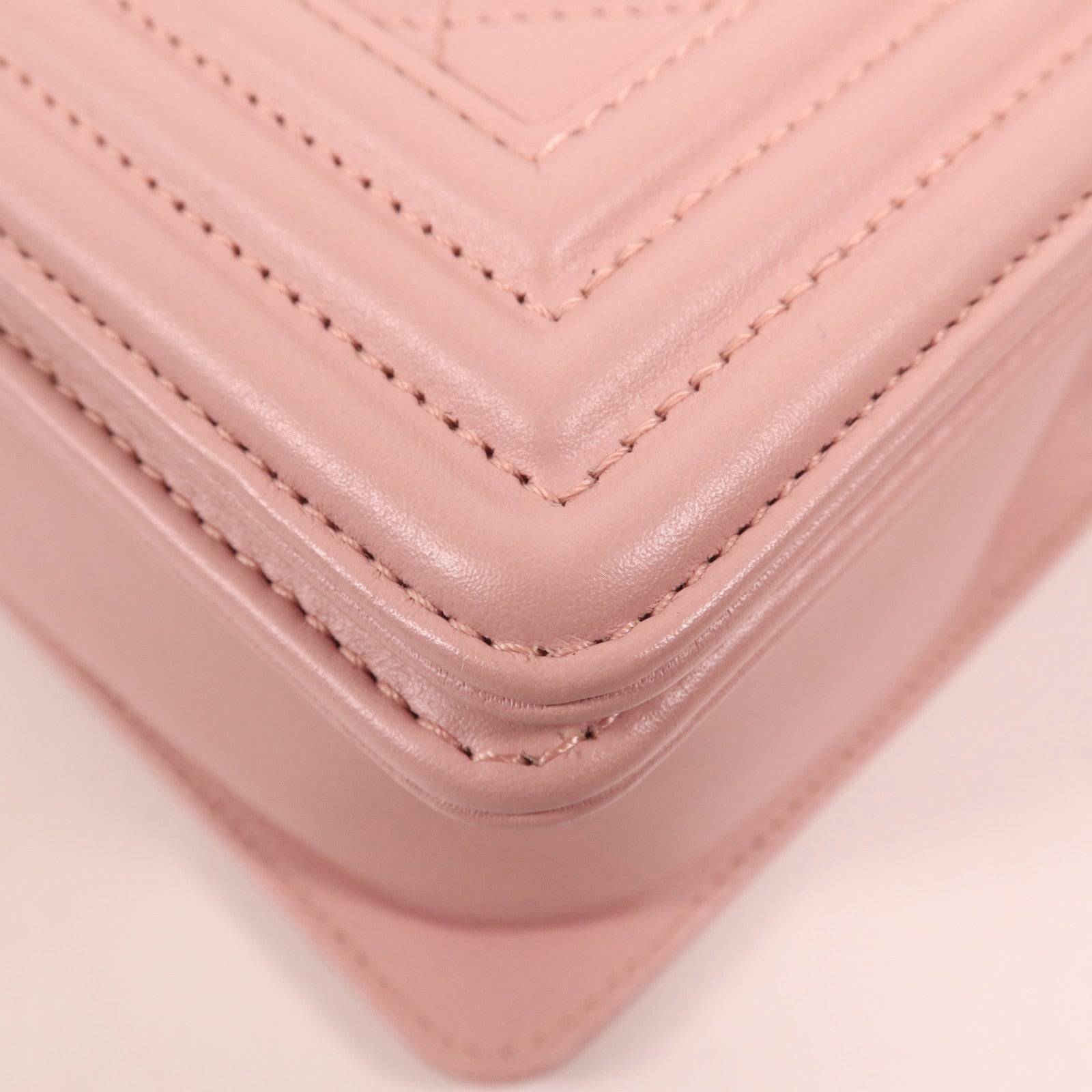 CHANEL 羊皮皮革Boy 25銀扣肩背袋