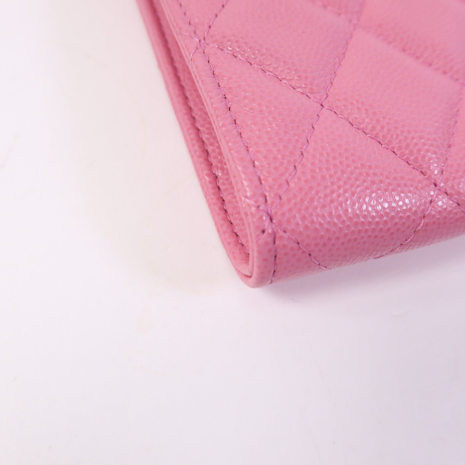 CHANEL 牛皮皮革Phone And AirPods Case with Chain鏈帶肩背袋
