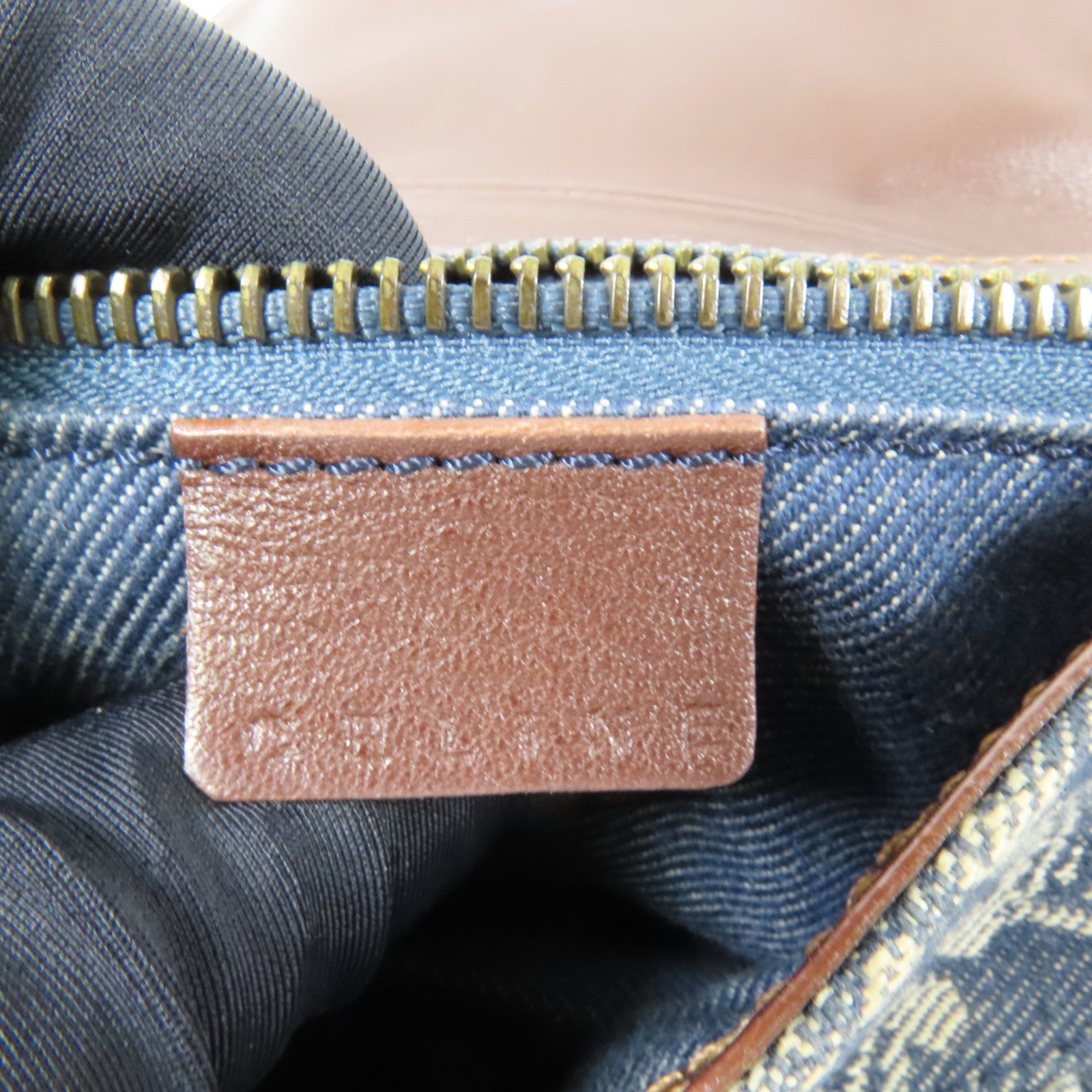 CELINE 牛仔布Shoulder Bag金扣肩背袋