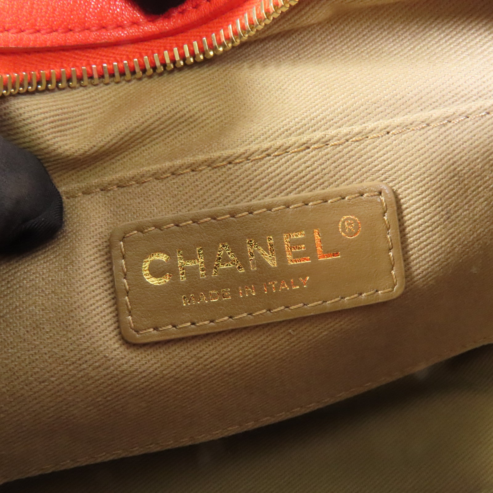 CHANEL 牛皮皮革Shoulder Bag金扣鏈帶肩背袋