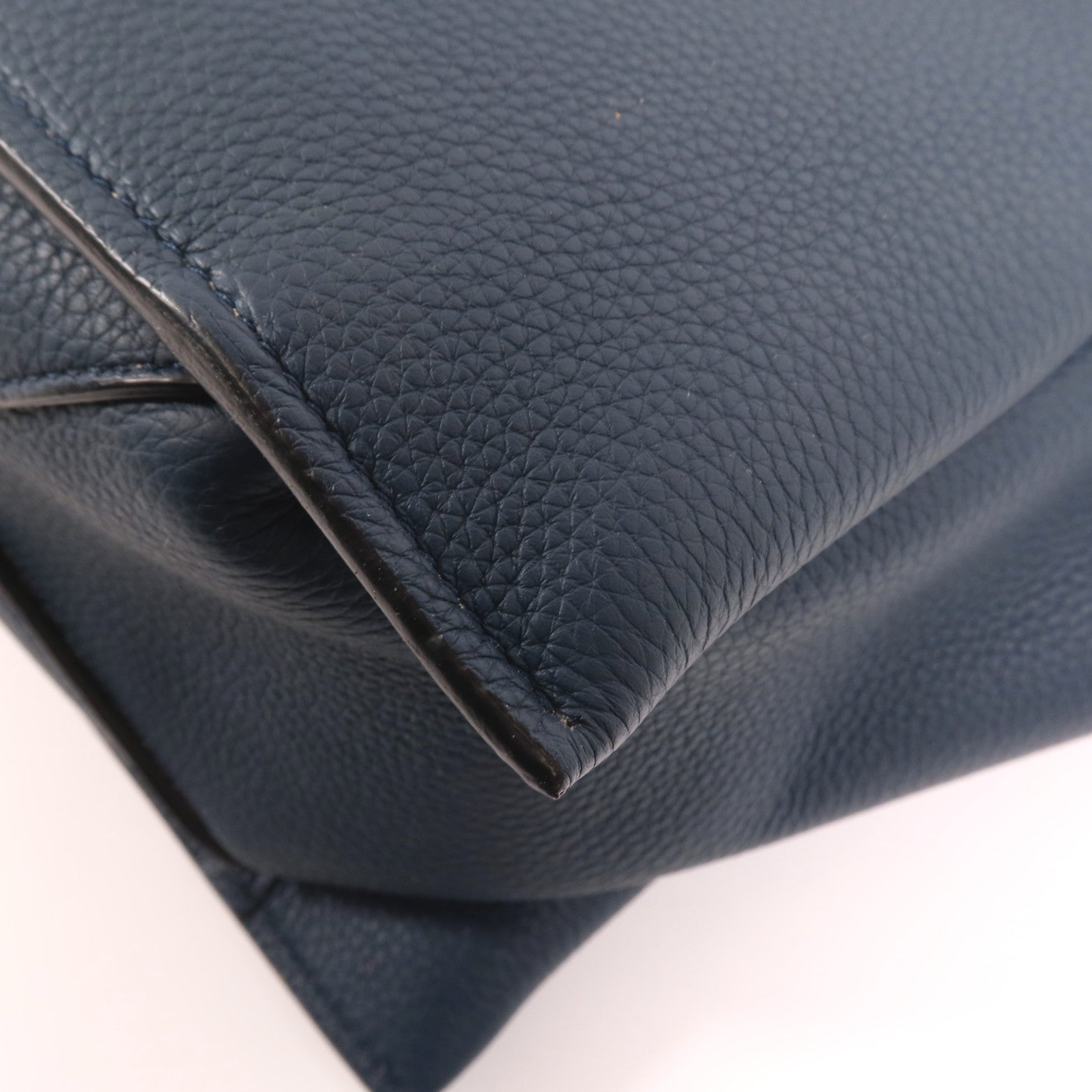 CELINE 牛皮皮革Tri-Fold金扣肩背袋