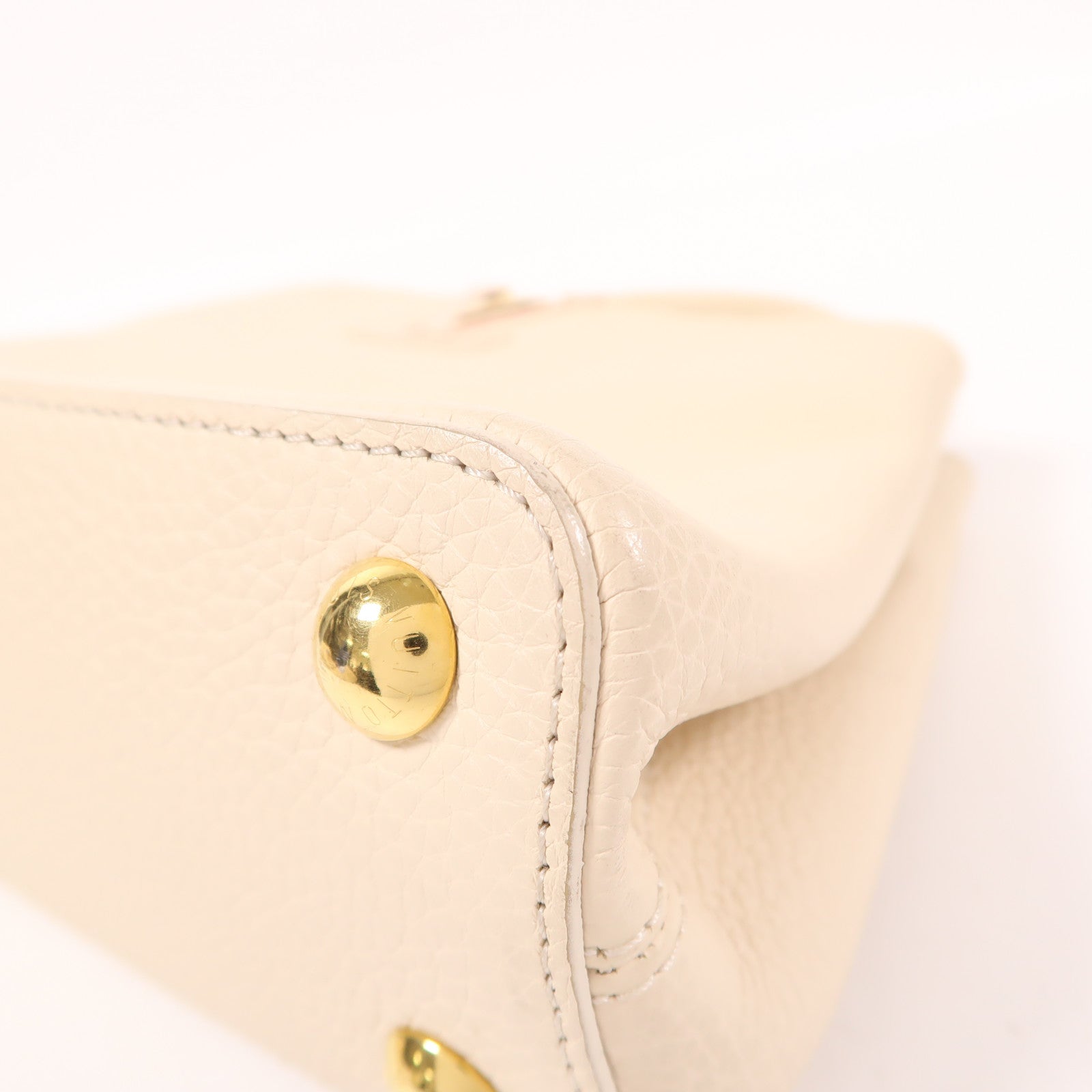 LOUIS VUITTON Taurillon Capucines BB金扣手挽肩背兩用袋