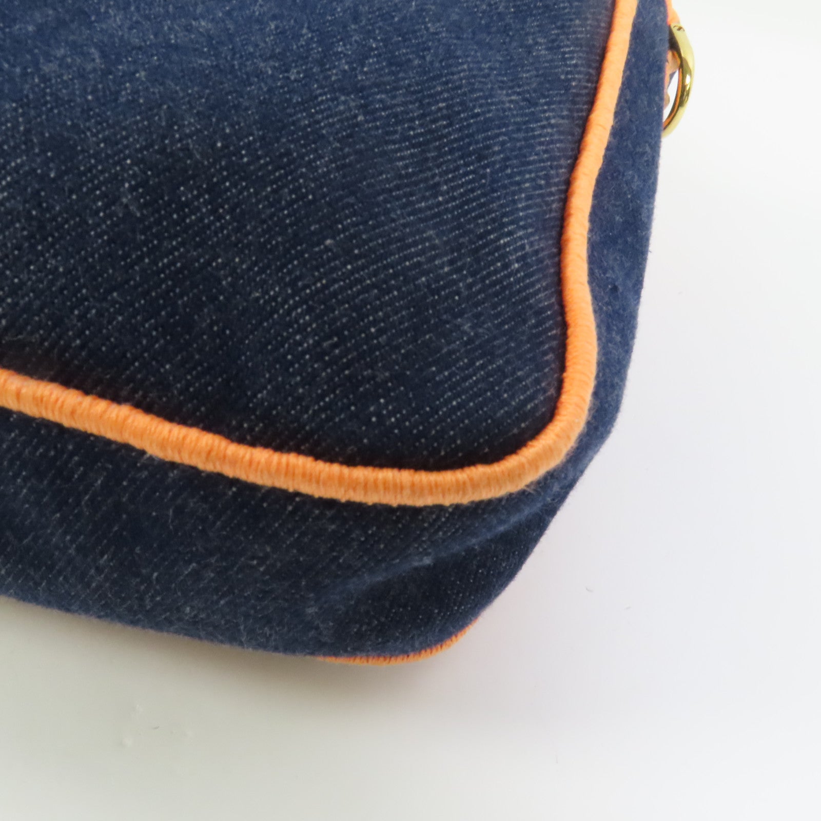 FENDI 牛仔布Baguette Large金扣手挽肩背兩用袋