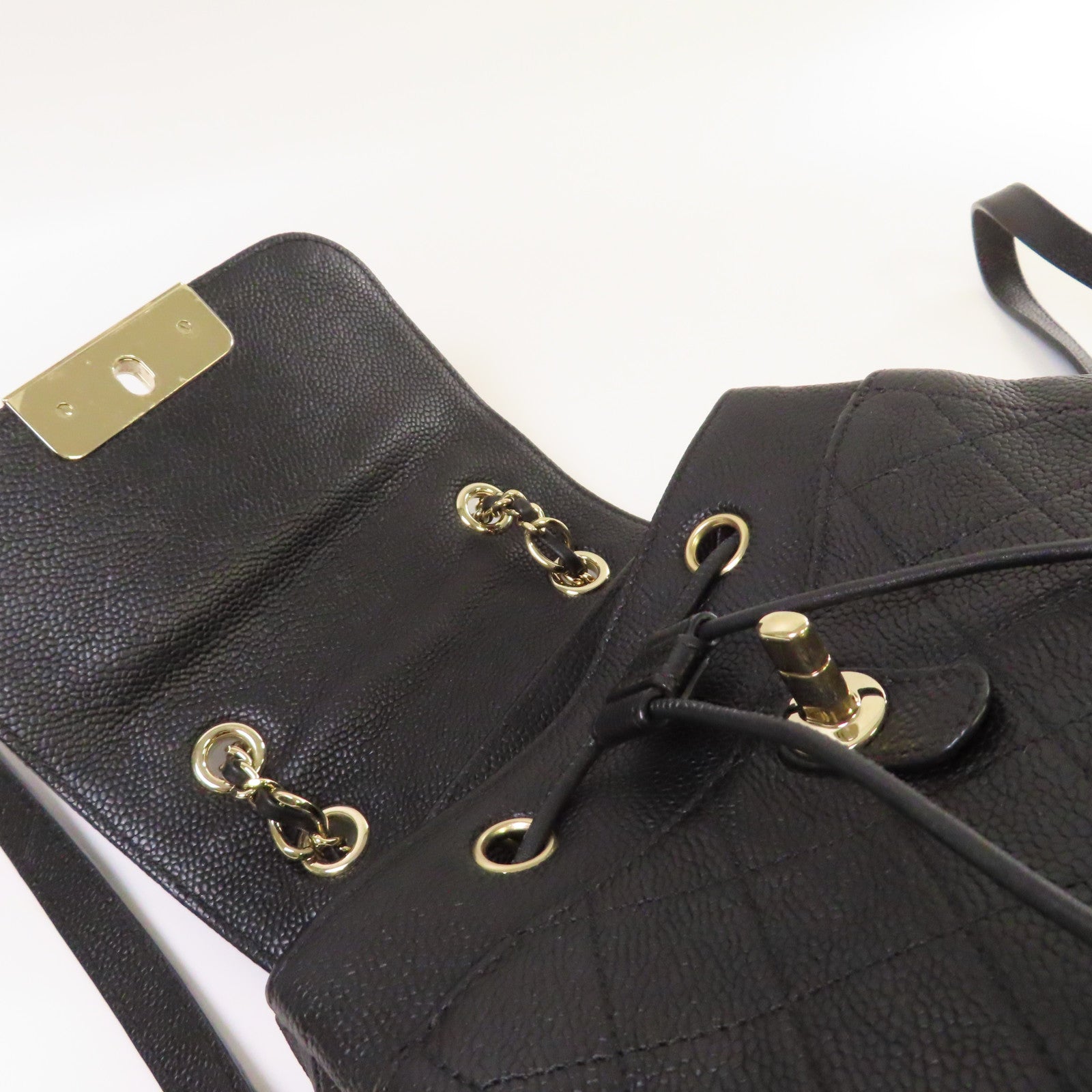 CHANEL 【激減優惠】菱格Caviar皮革Backpack金扣背包黑色