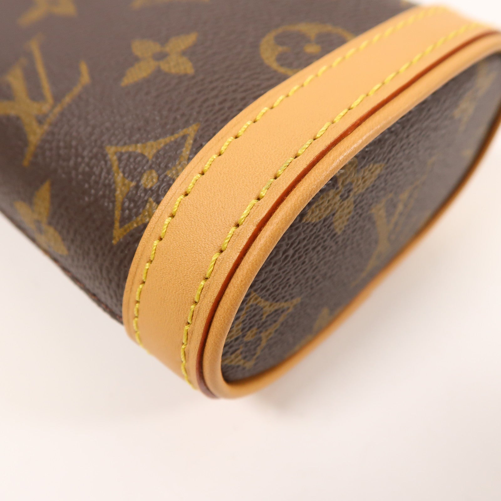 LOUIS VUITTON LV GHW Fold Me Pouch Shoulder Bag M80874 Monogram Brown