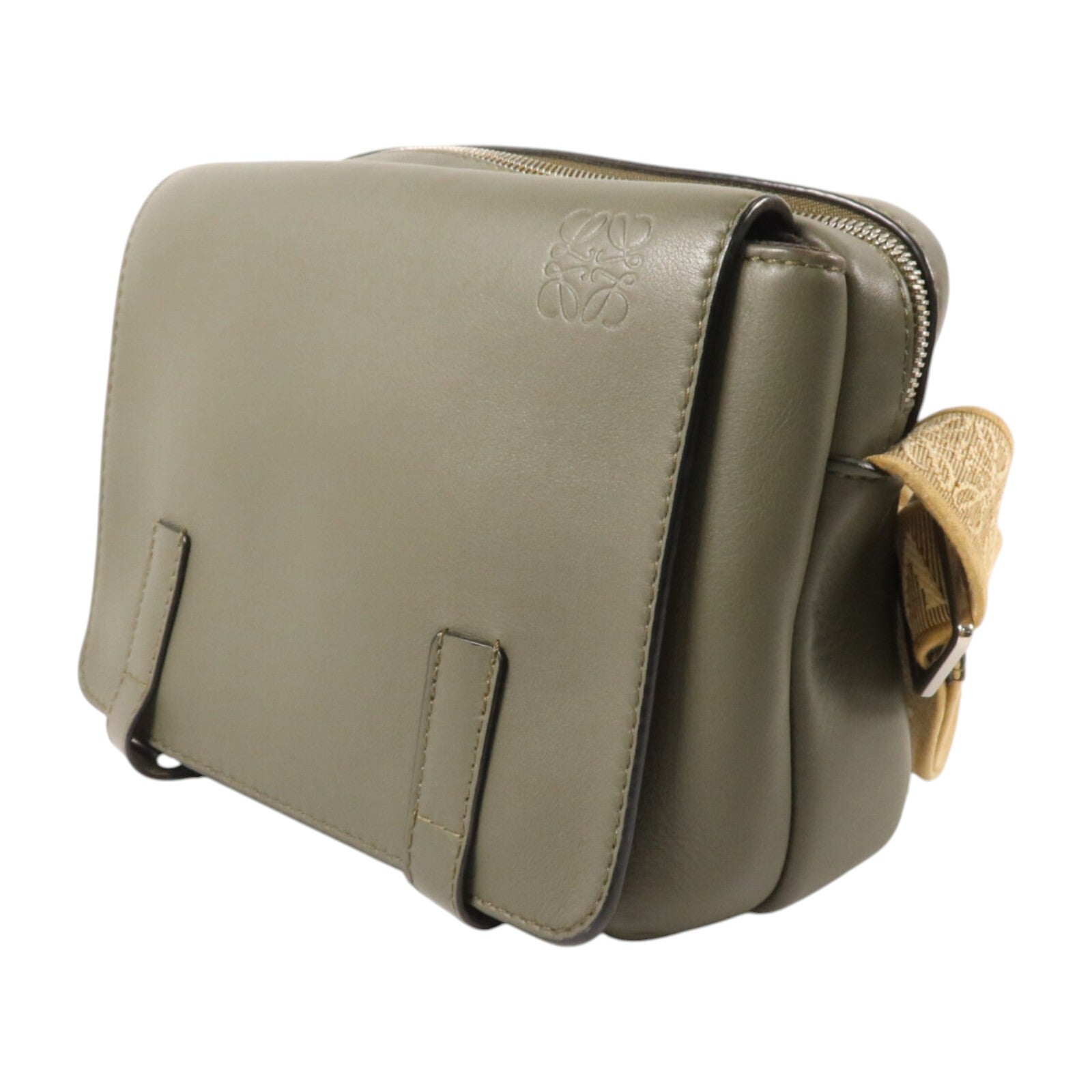 LOEWE 牛皮皮革Military XS銀扣肩背袋