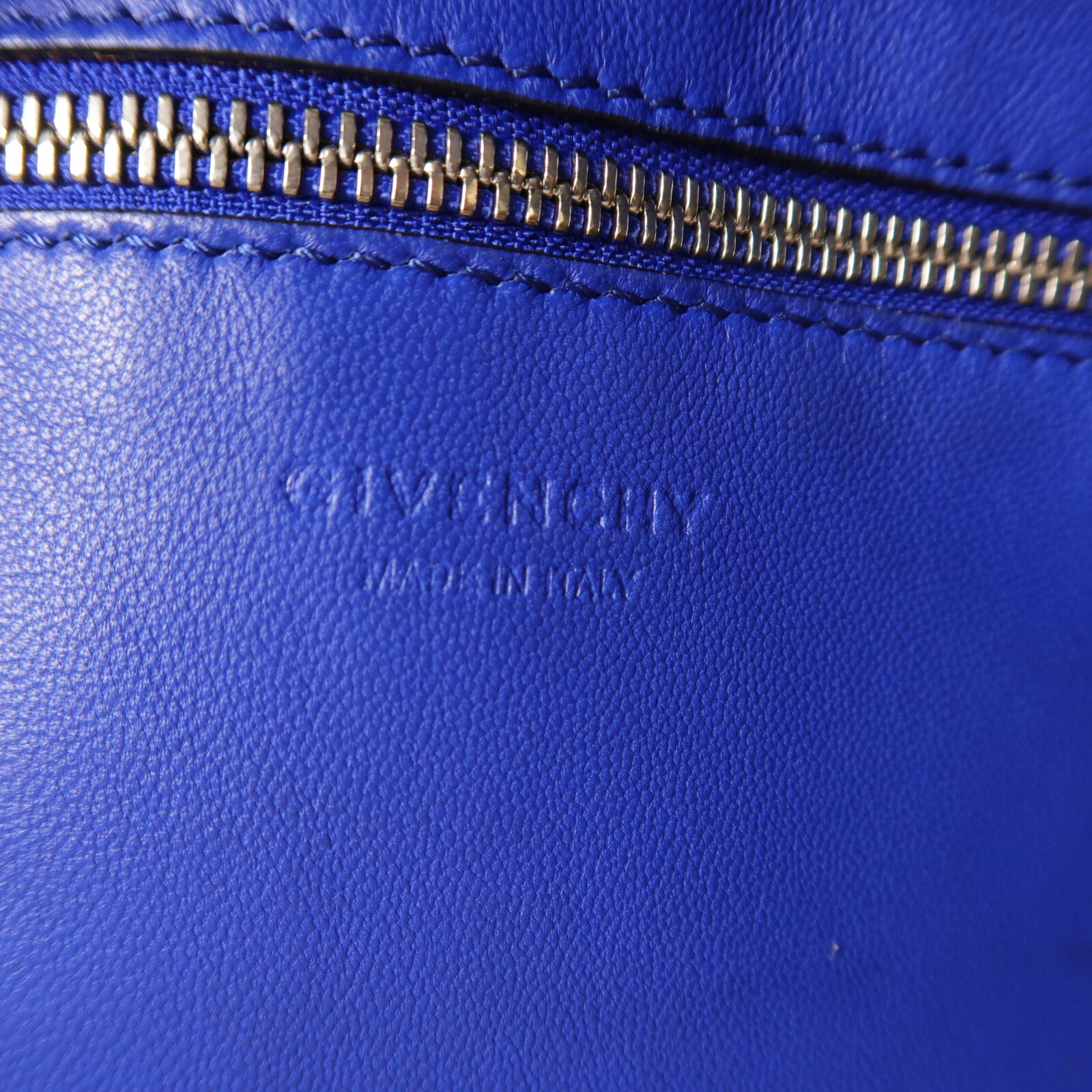 GIVENCHY 牛皮皮革Easy Tote手挽袋
