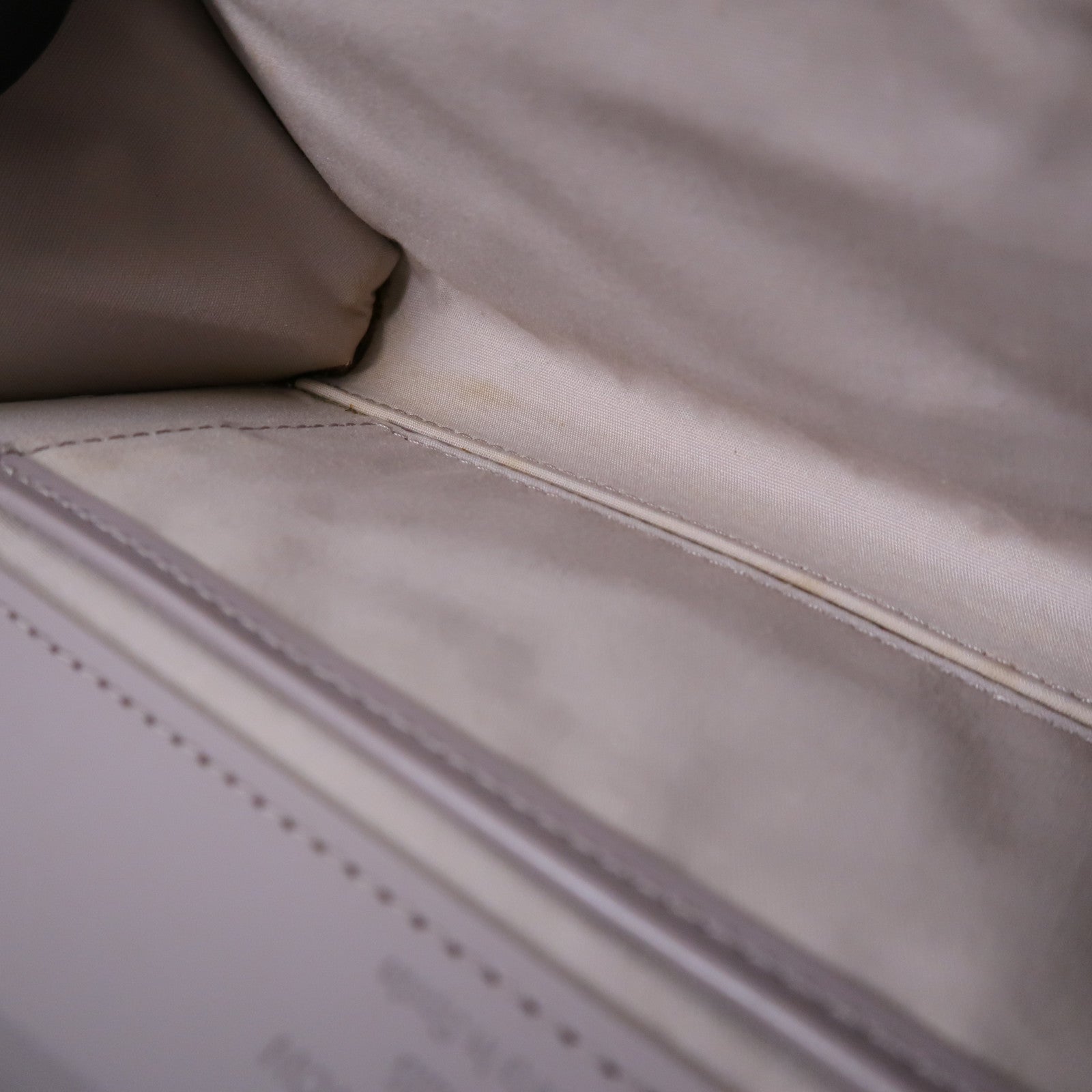 LOUIS VUITTON Epi Honfleur Clutch Bag