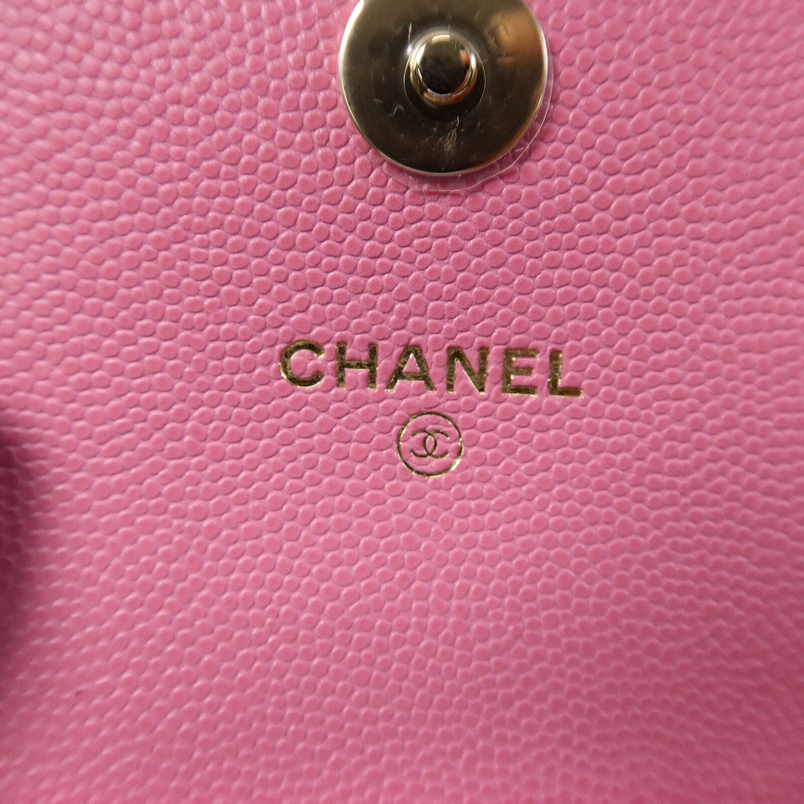 CHANEL 牛皮皮革Phone And AirPods Case with Chain鏈帶肩背袋