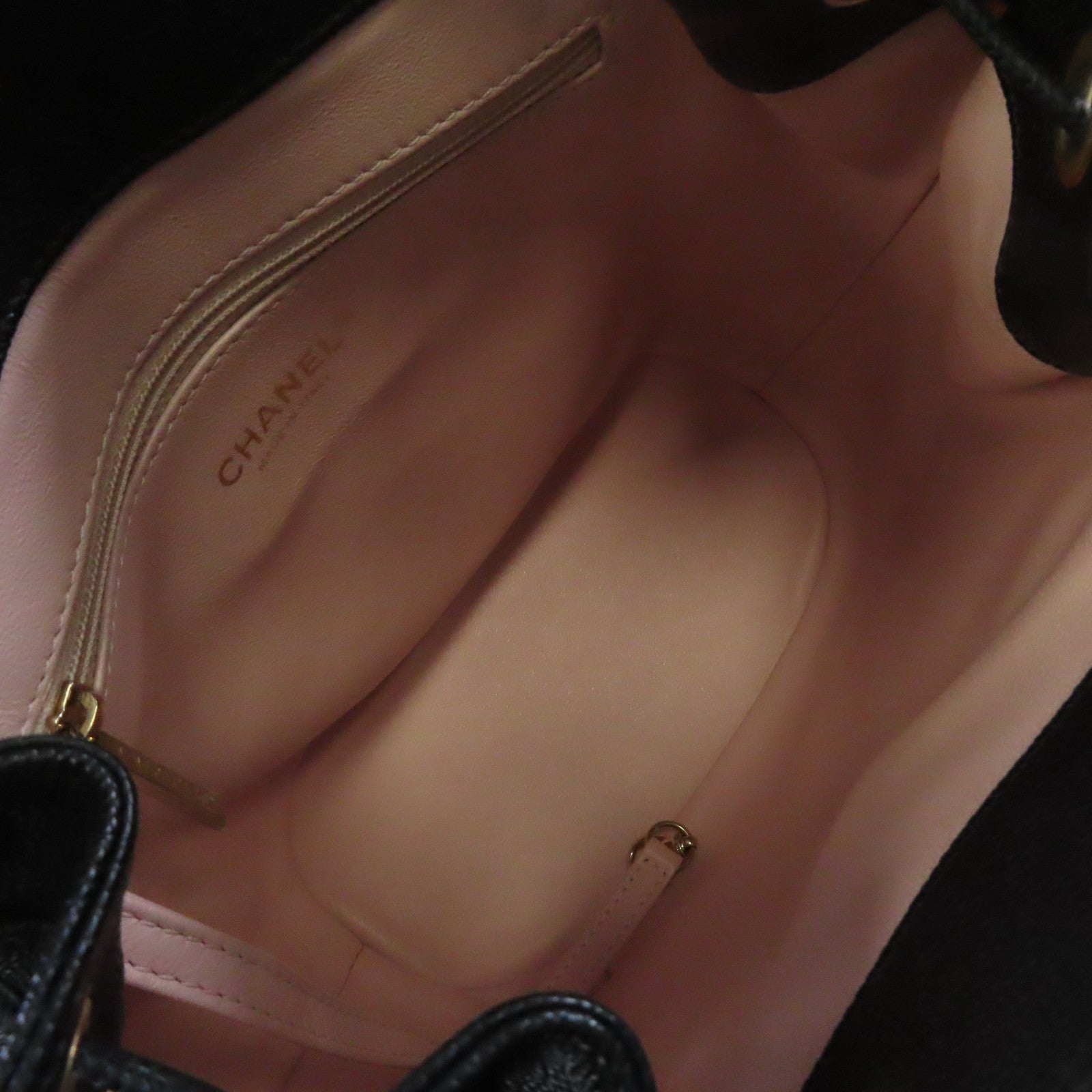 CHANEL 【激減優惠】菱格Caviar皮革Backpack金扣背包黑色
