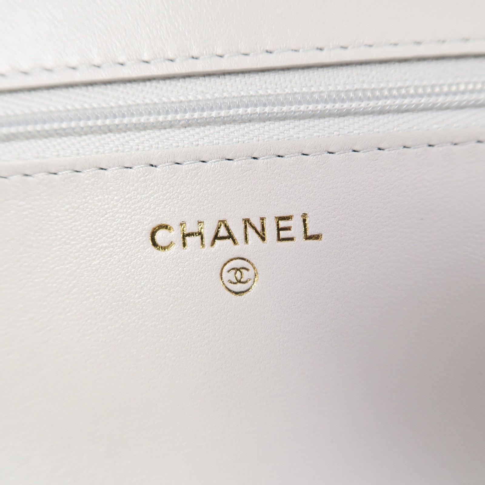 CHANEL 菱格羊皮皮革Wallet On Chain金扣鏈帶肩背袋灰色