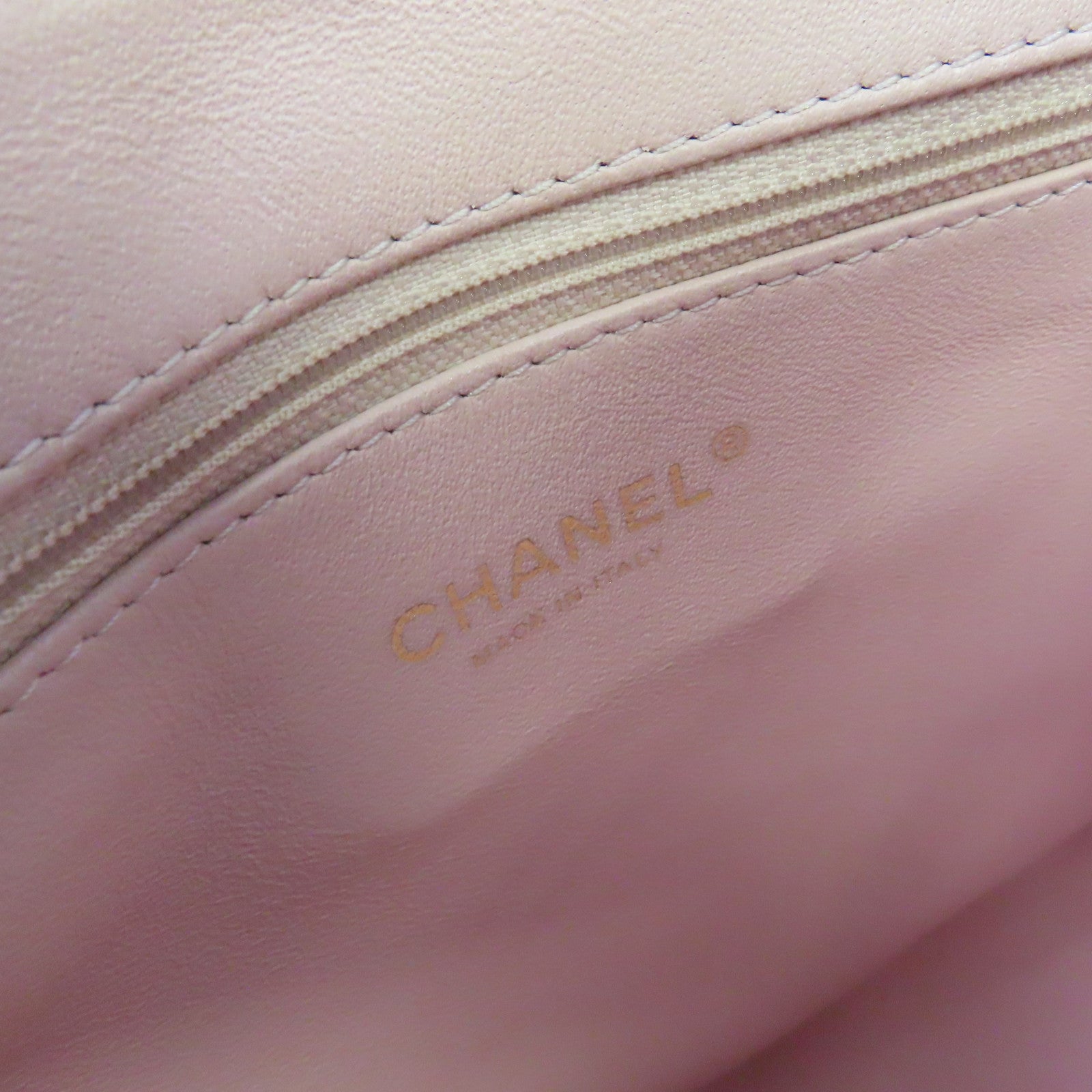 CHANEL 【激減優惠】菱格Caviar皮革Backpack金扣背包黑色