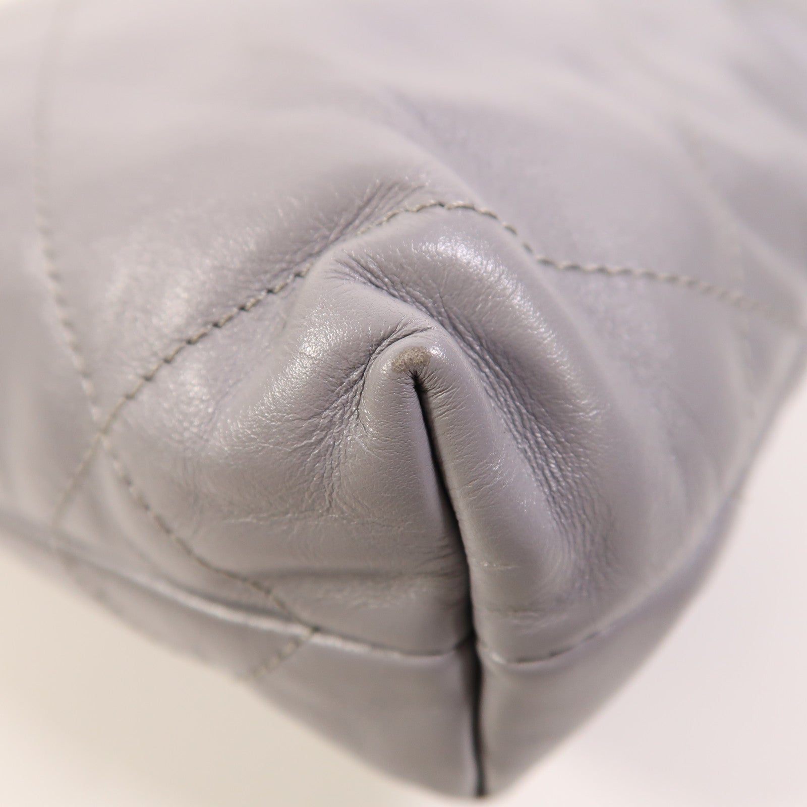 CHANEL 牛皮皮革Chanel 22 Mini銀扣手挽肩背兩用袋