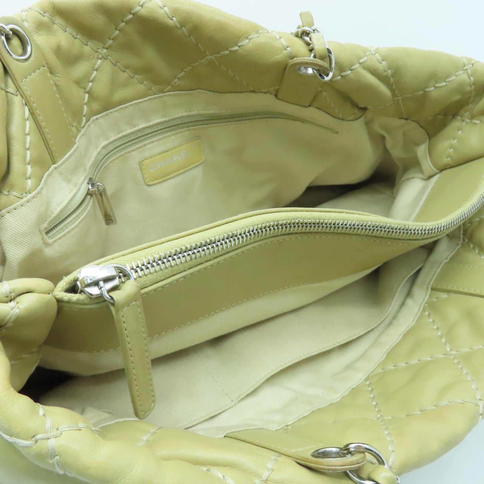 CHANEL 【清倉大減價】菱格牛皮皮革Shoulder Bag銀扣鏈帶肩背袋米色
