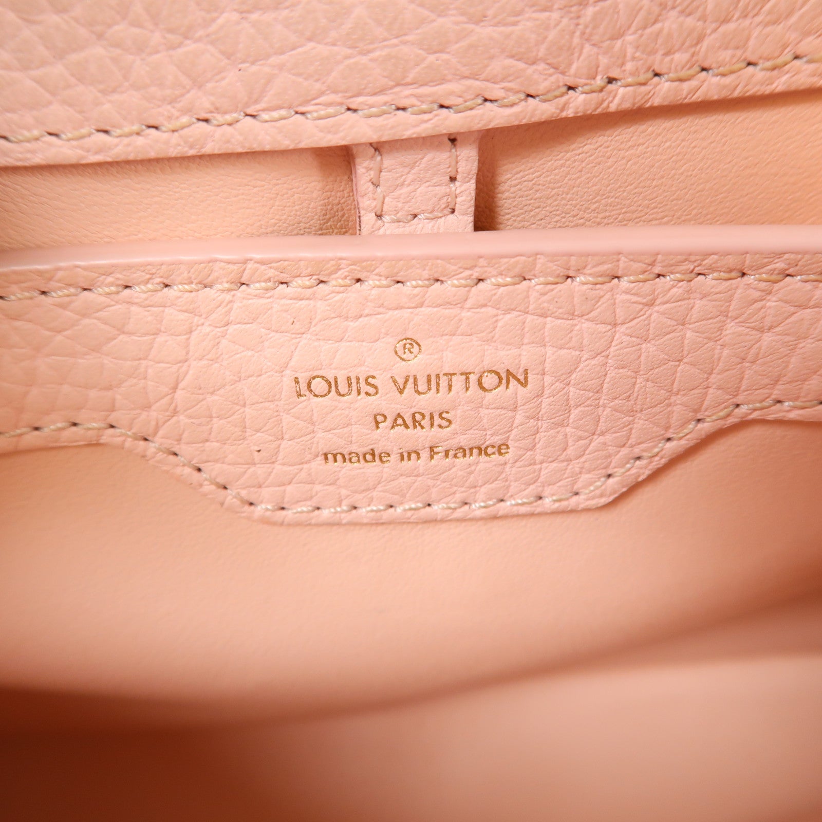 LOUIS VUITTON Taurillon Capucines BB金扣手挽肩背兩用袋